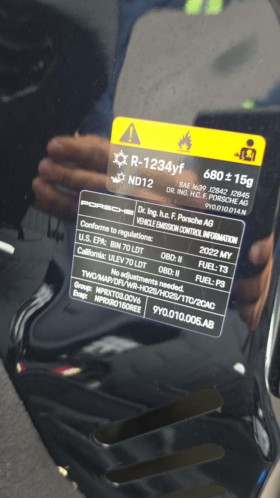 2022 Porsche Cayenne Platinum Edition AWD