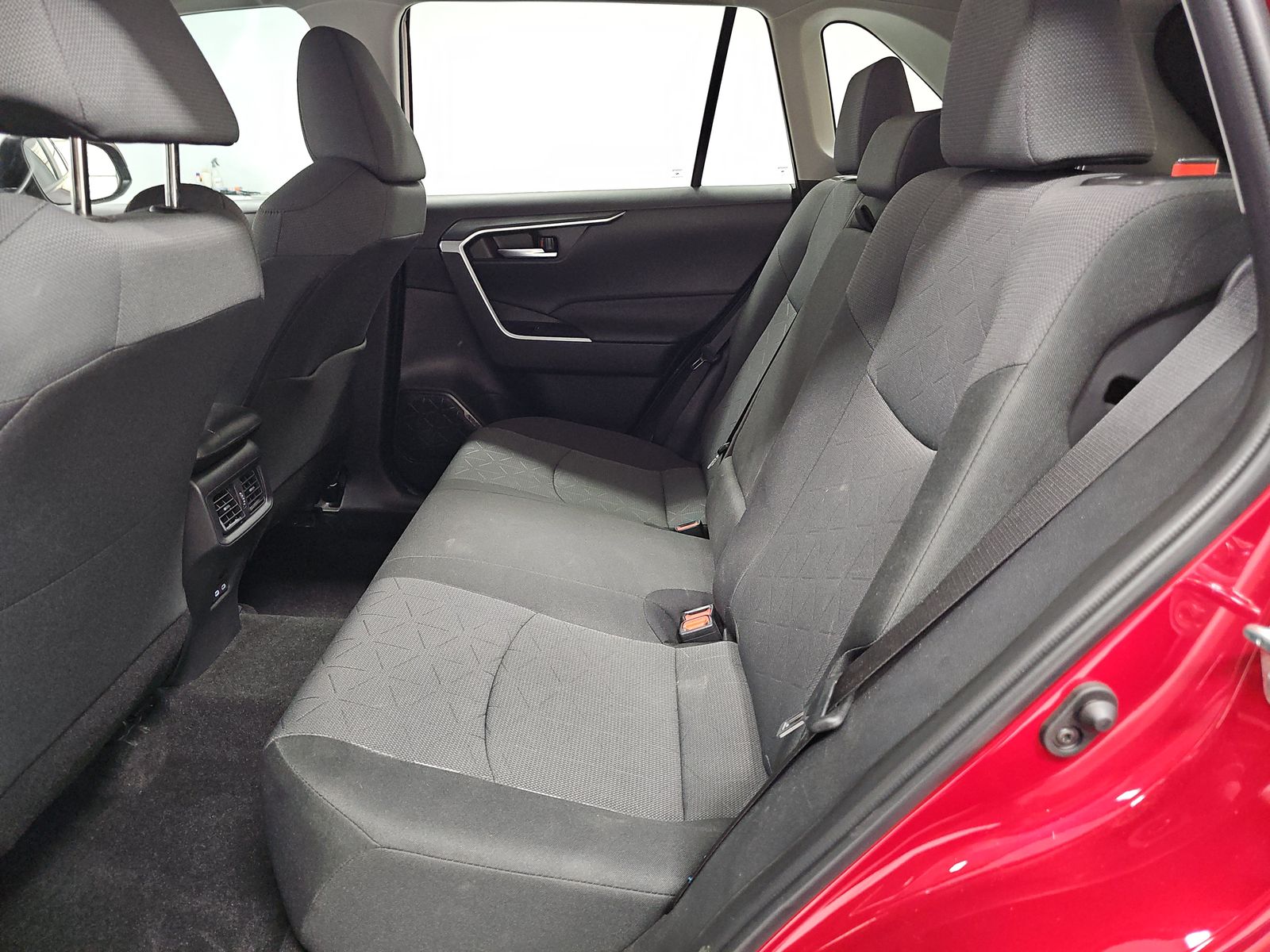 2025 Toyota RAV4 XLE FWD