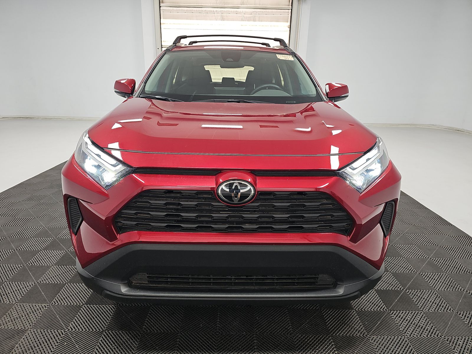 2025 Toyota RAV4 XLE FWD