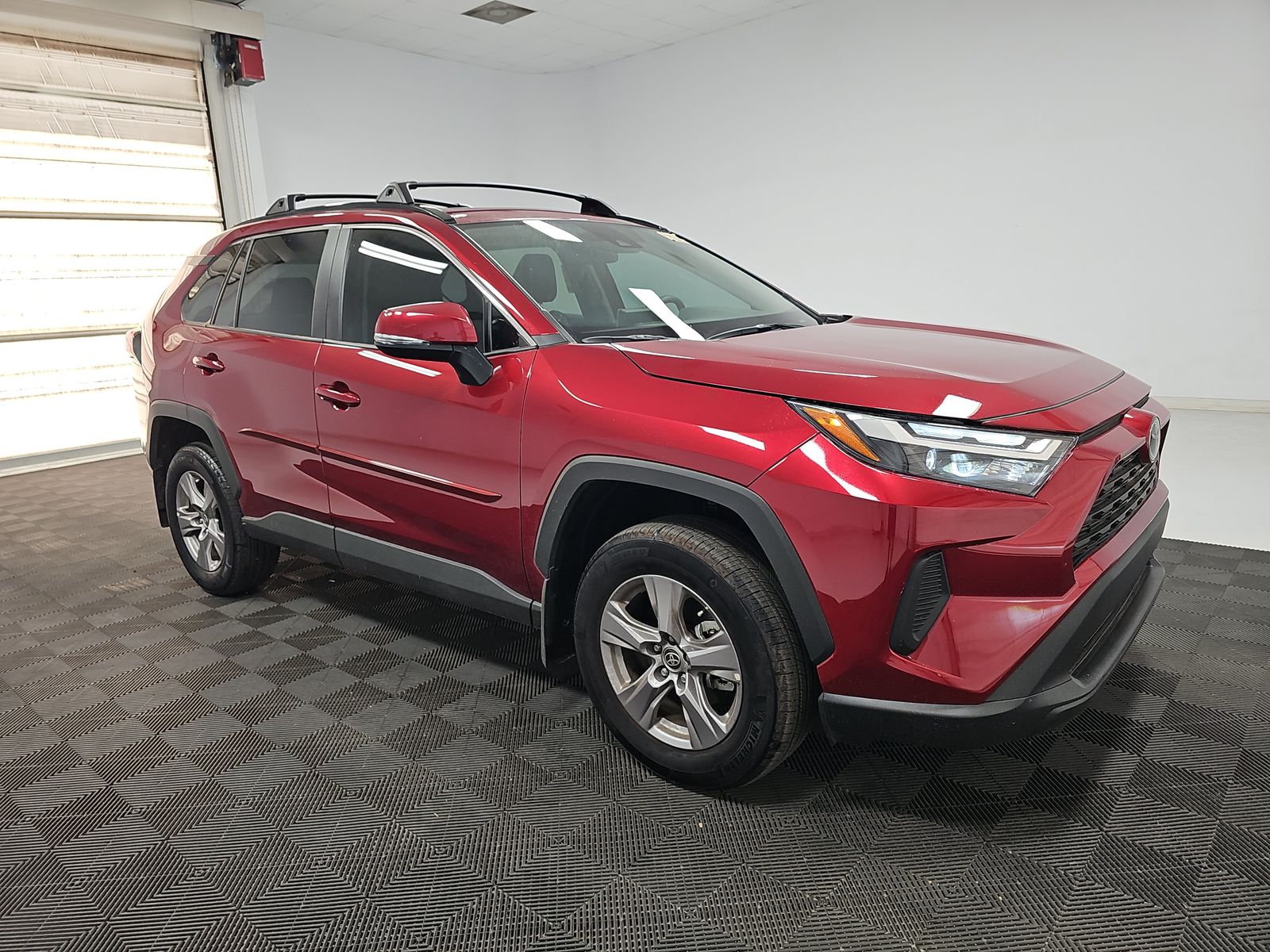 2025 Toyota RAV4 XLE FWD