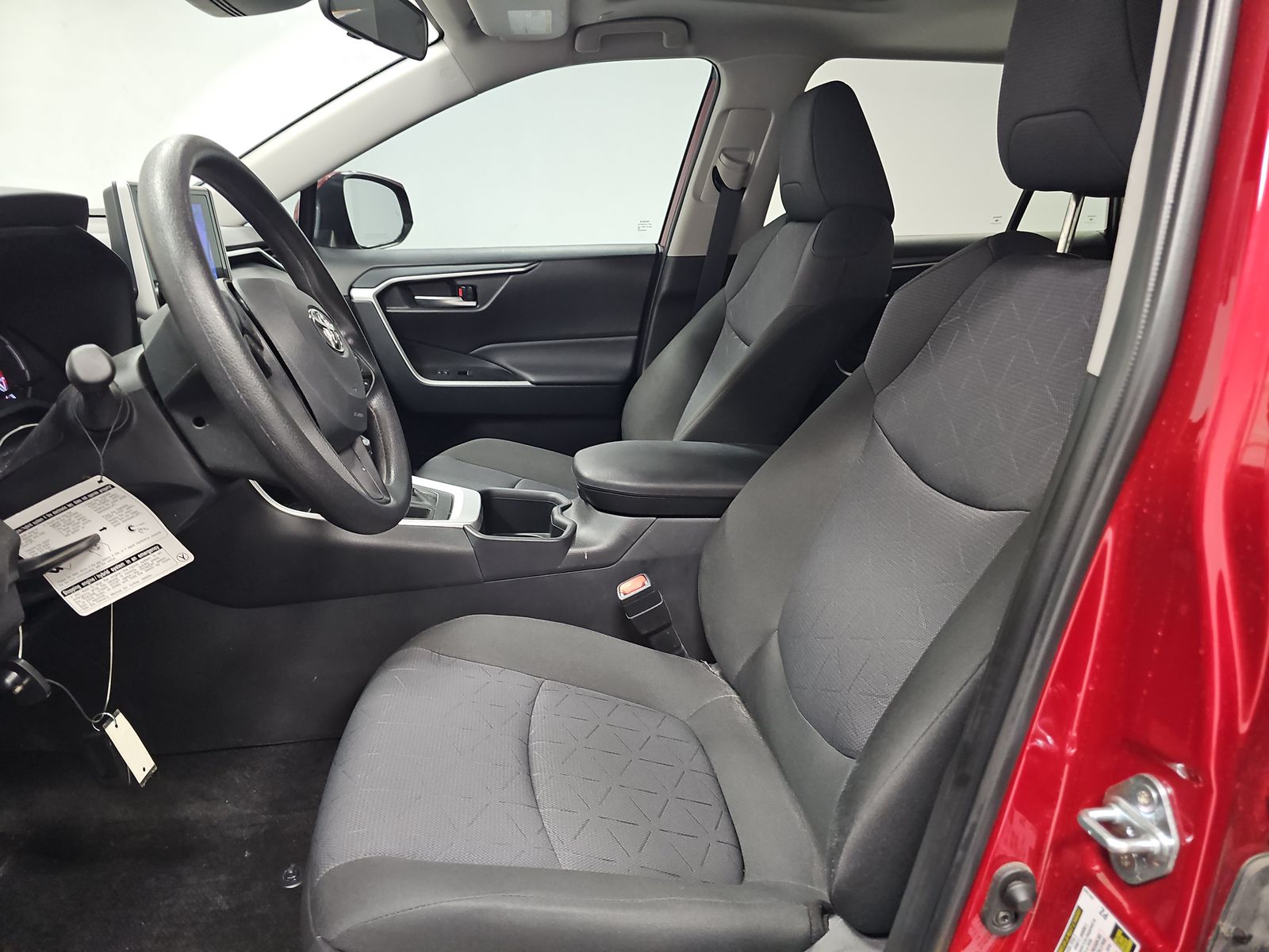 2025 Toyota RAV4 XLE FWD