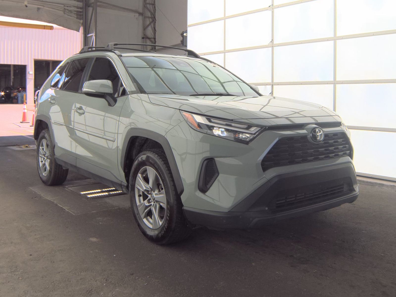 2023 Toyota RAV4 XLE FWD