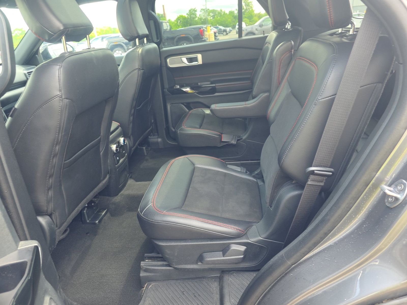 2024 Ford Explorer ST-Line AWD
