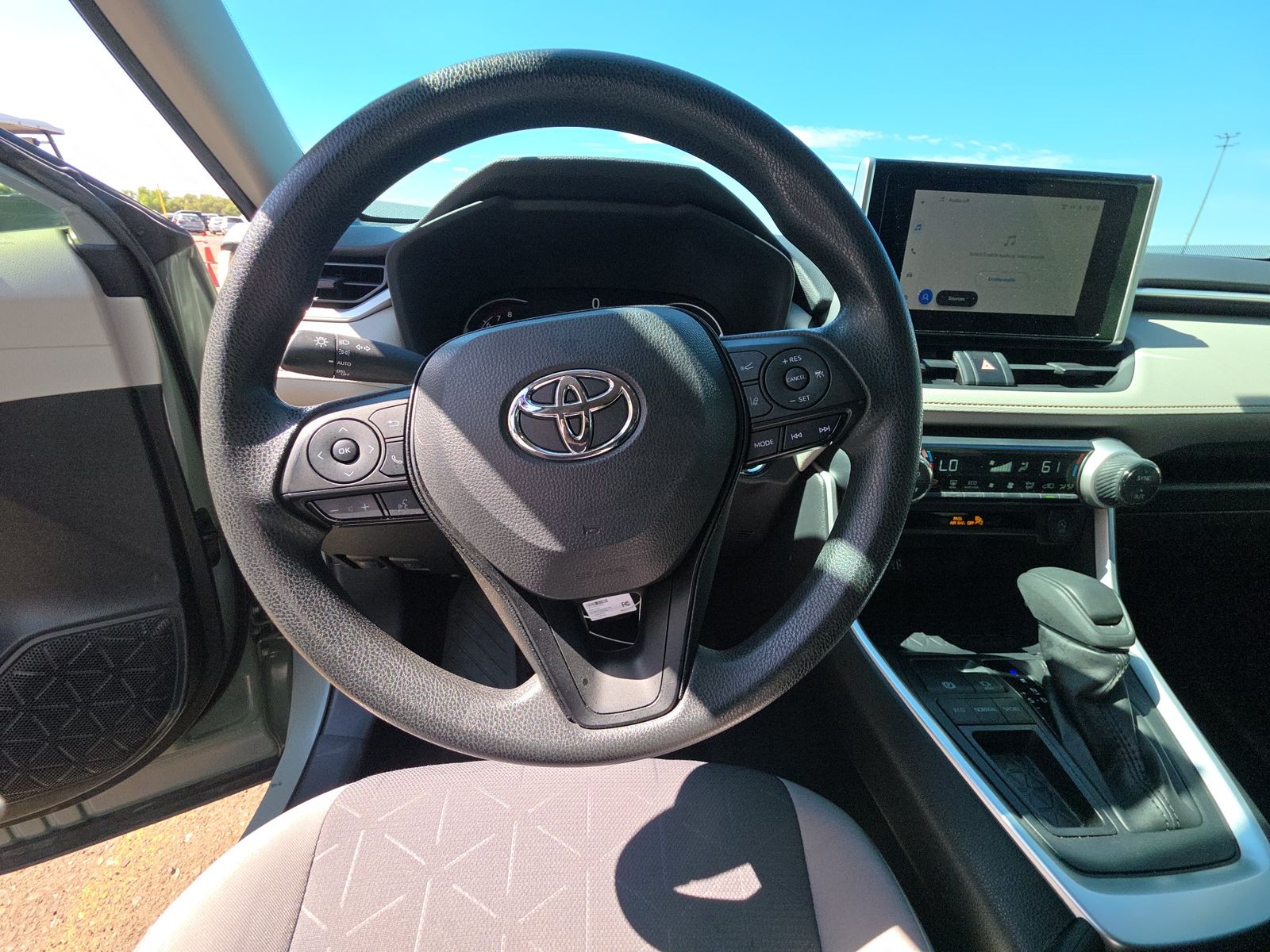 2023 Toyota RAV4 XLE FWD