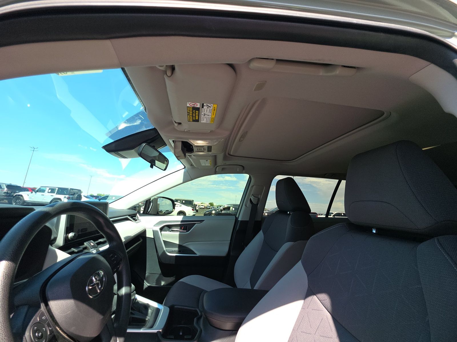 2023 Toyota RAV4 XLE FWD