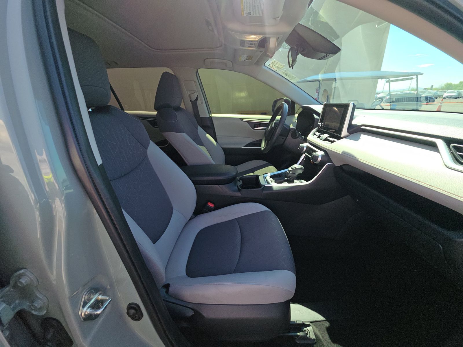 2023 Toyota RAV4 XLE FWD