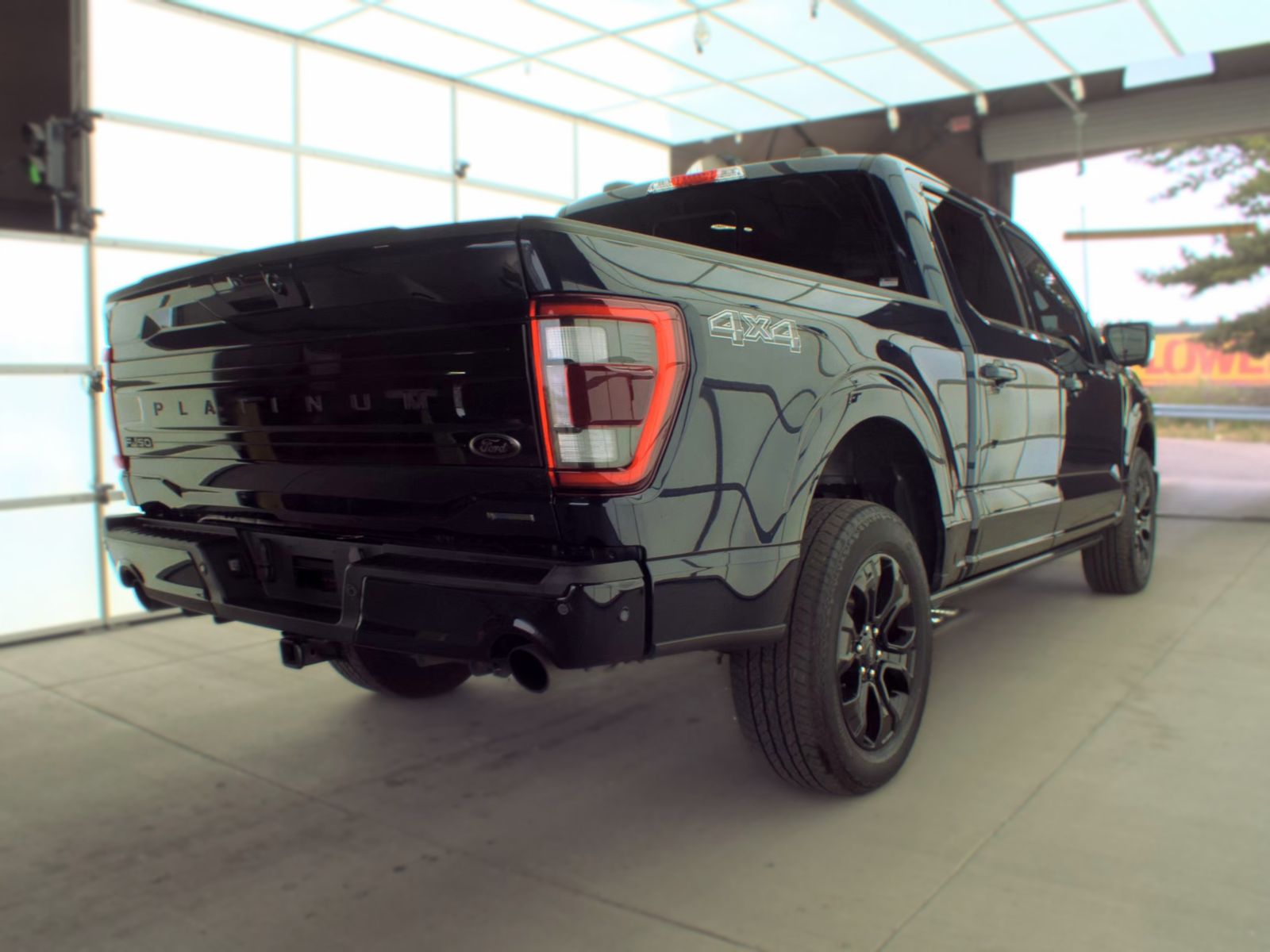 2023 Ford F-150 Platinum AWD