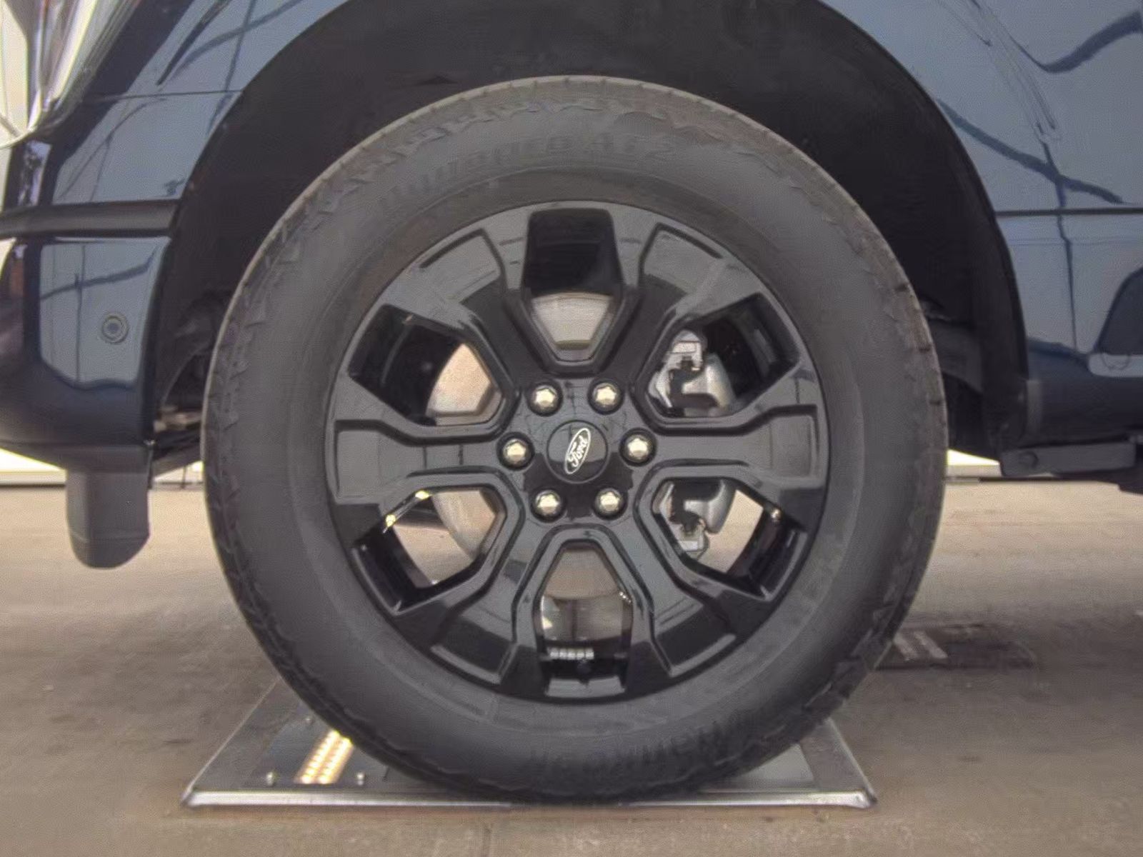 2023 Ford F-150 Platinum AWD