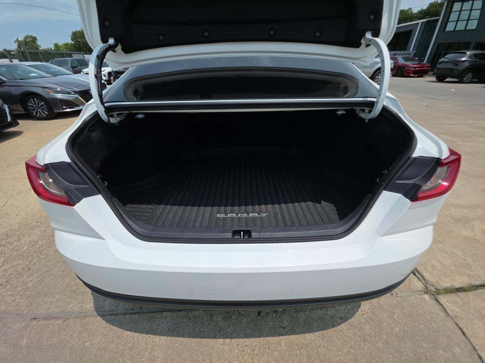 2025 Toyota Camry LE AWD