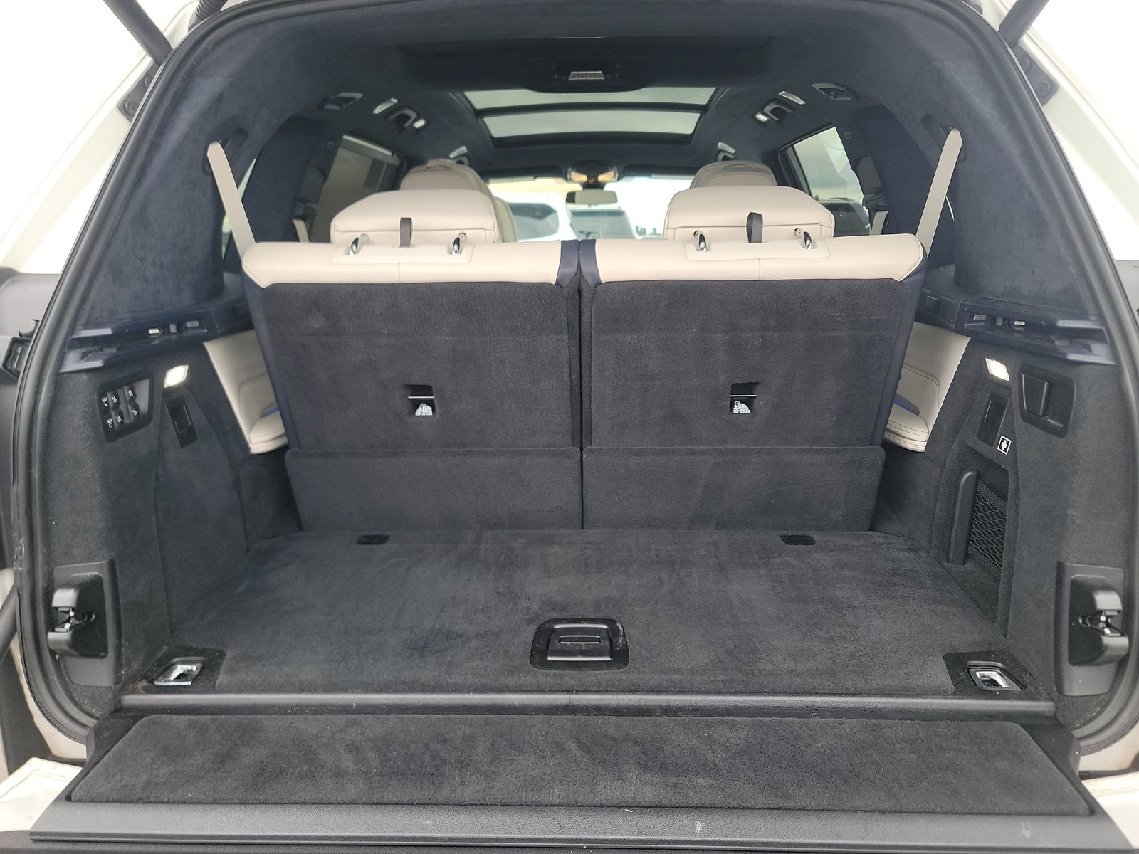 2021 BMW X7 M50i AWD