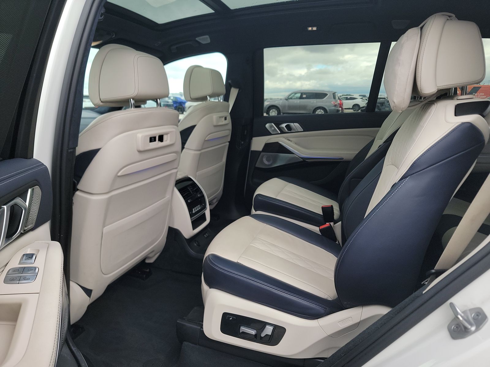 2021 BMW X7 M50i AWD