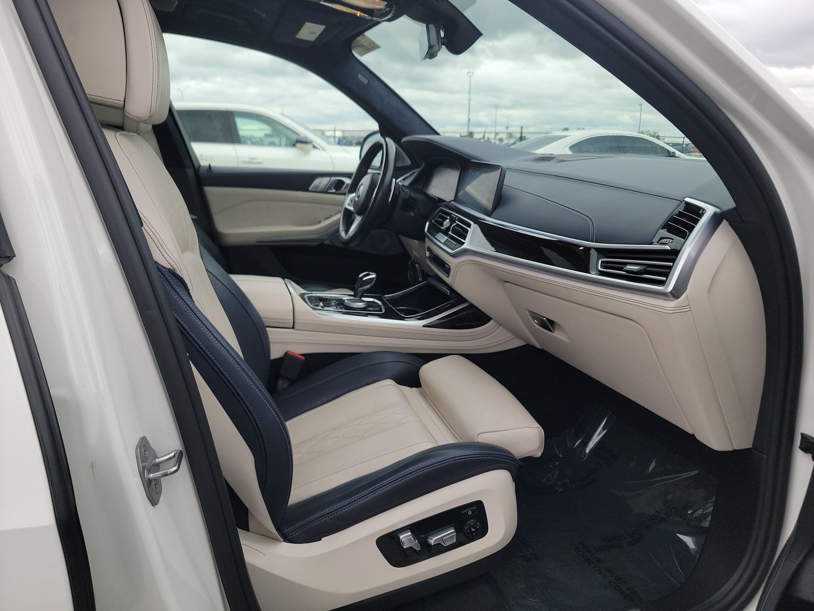 2021 BMW X7 M50i AWD