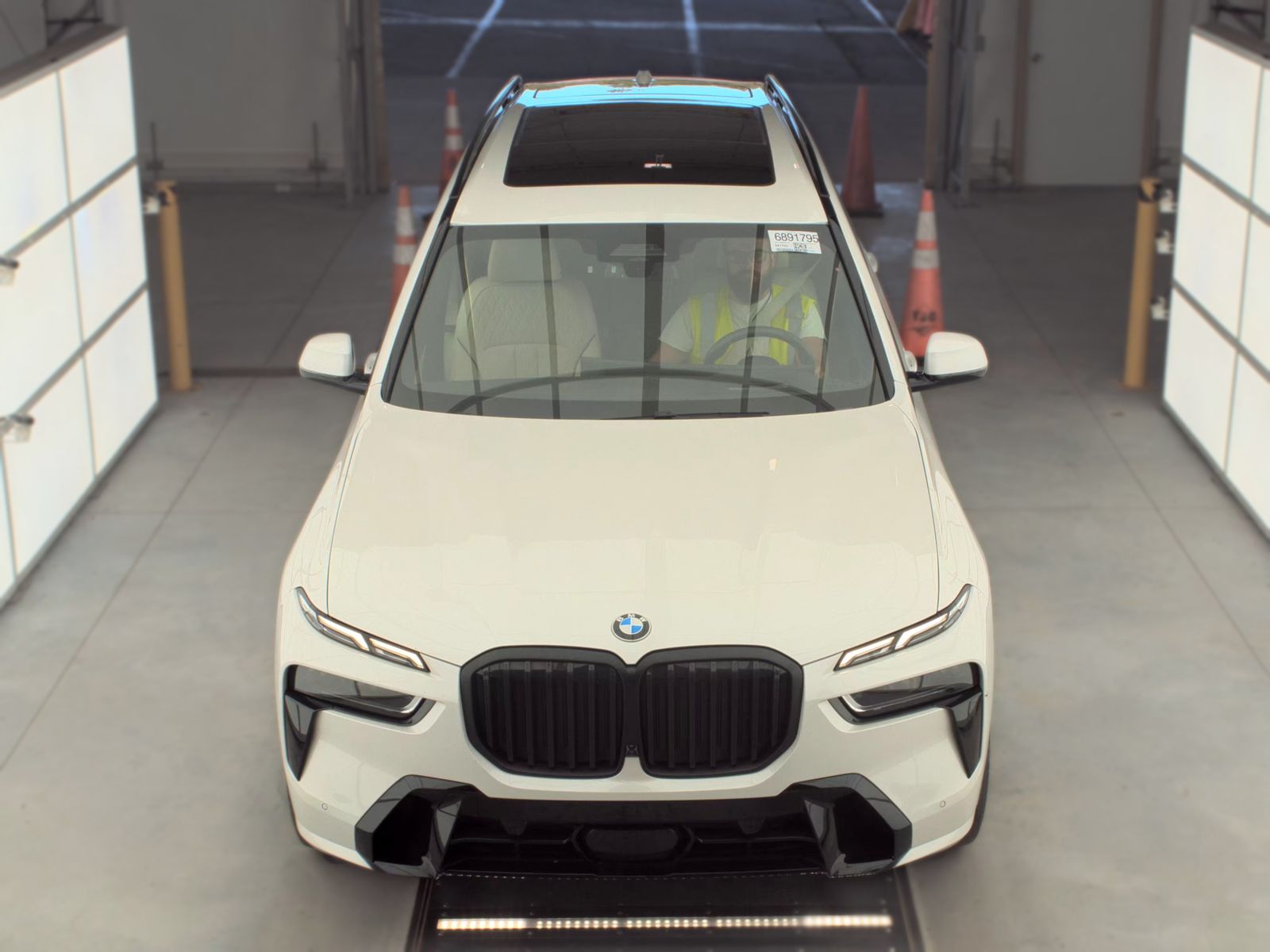 2025 BMW X7 xDrive40i AWD