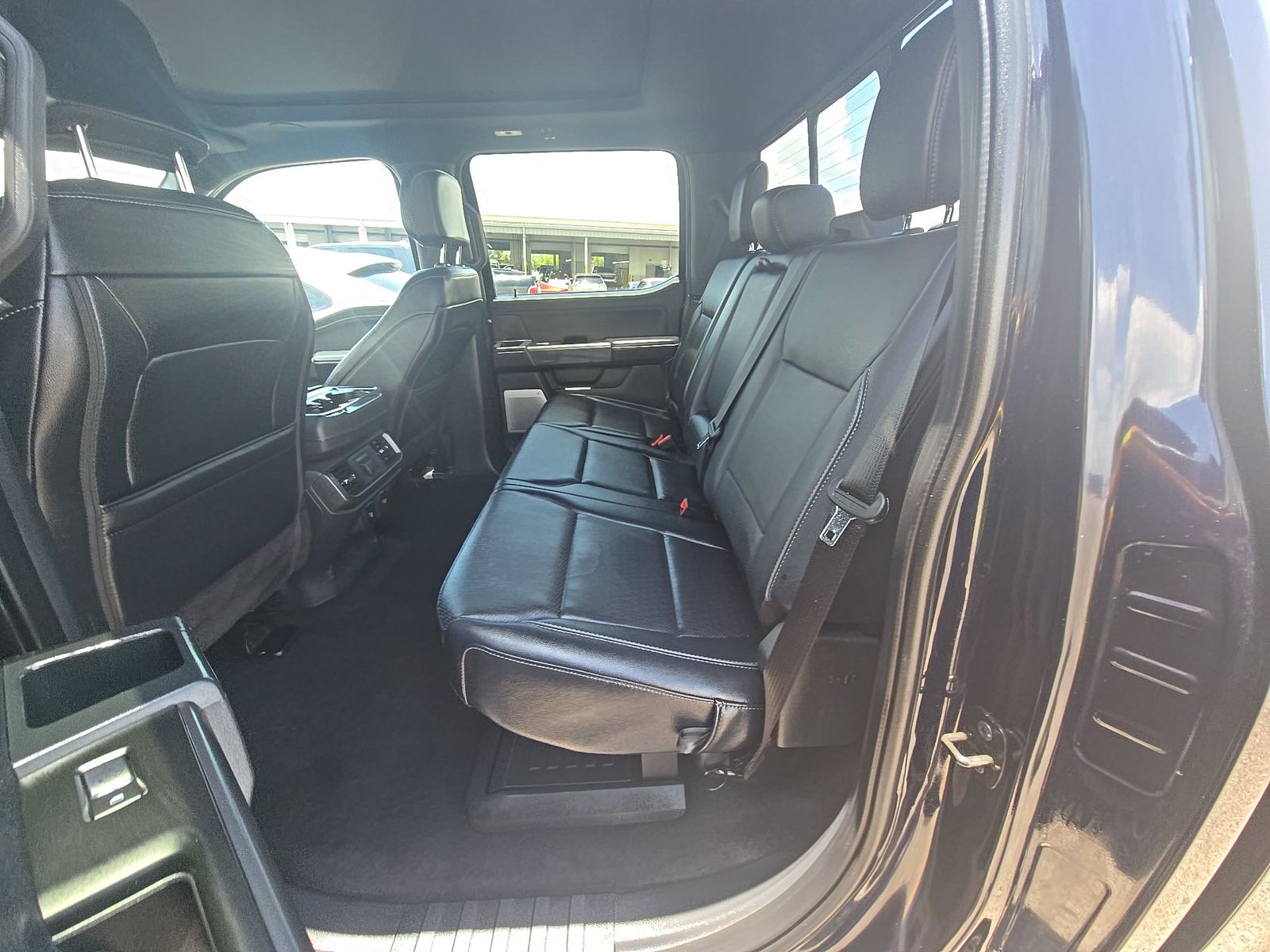2025 Ford F-150 Hybrid Lariat AWD