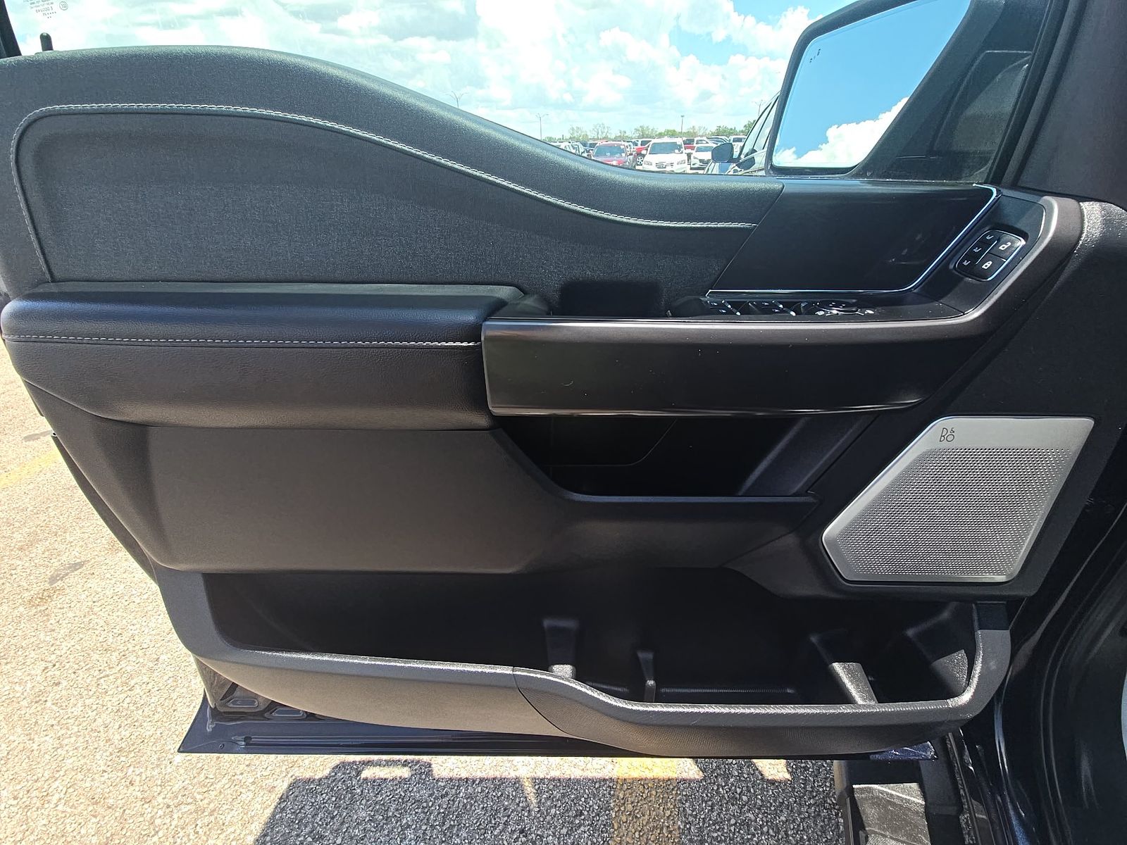 2025 Ford F-150 Hybrid Lariat AWD