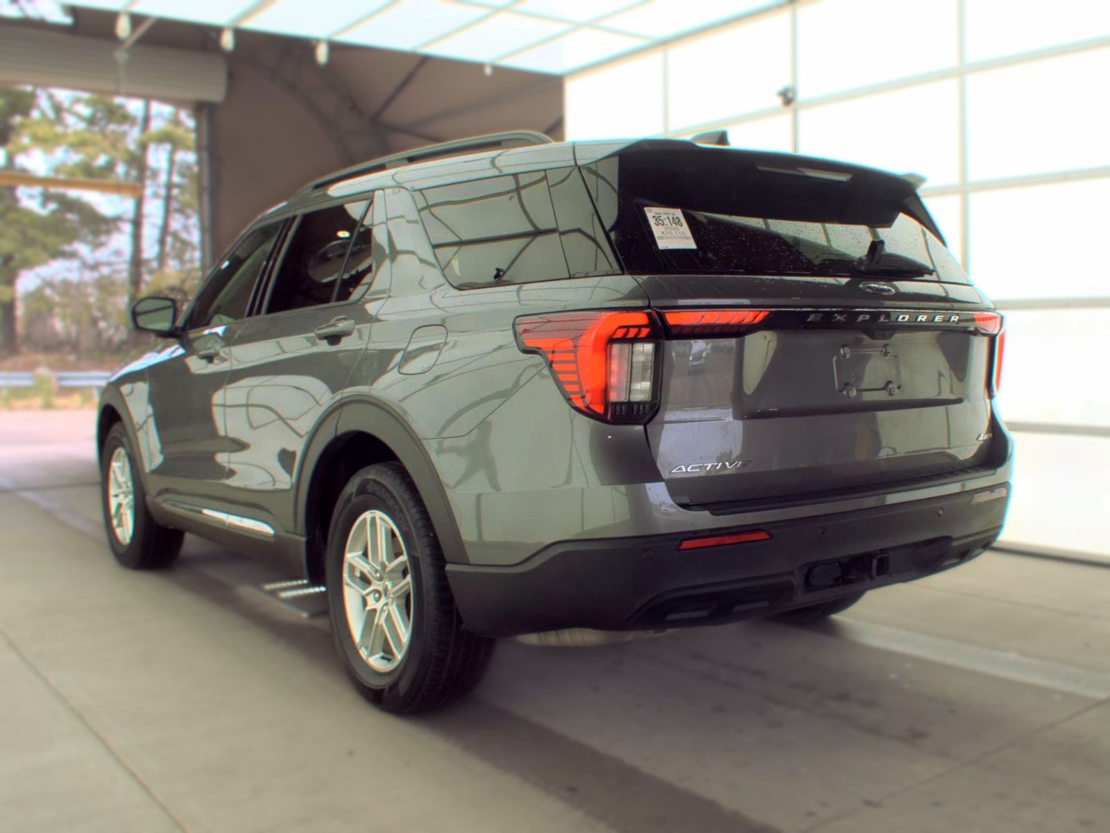 2025 Ford Explorer Active AWD
