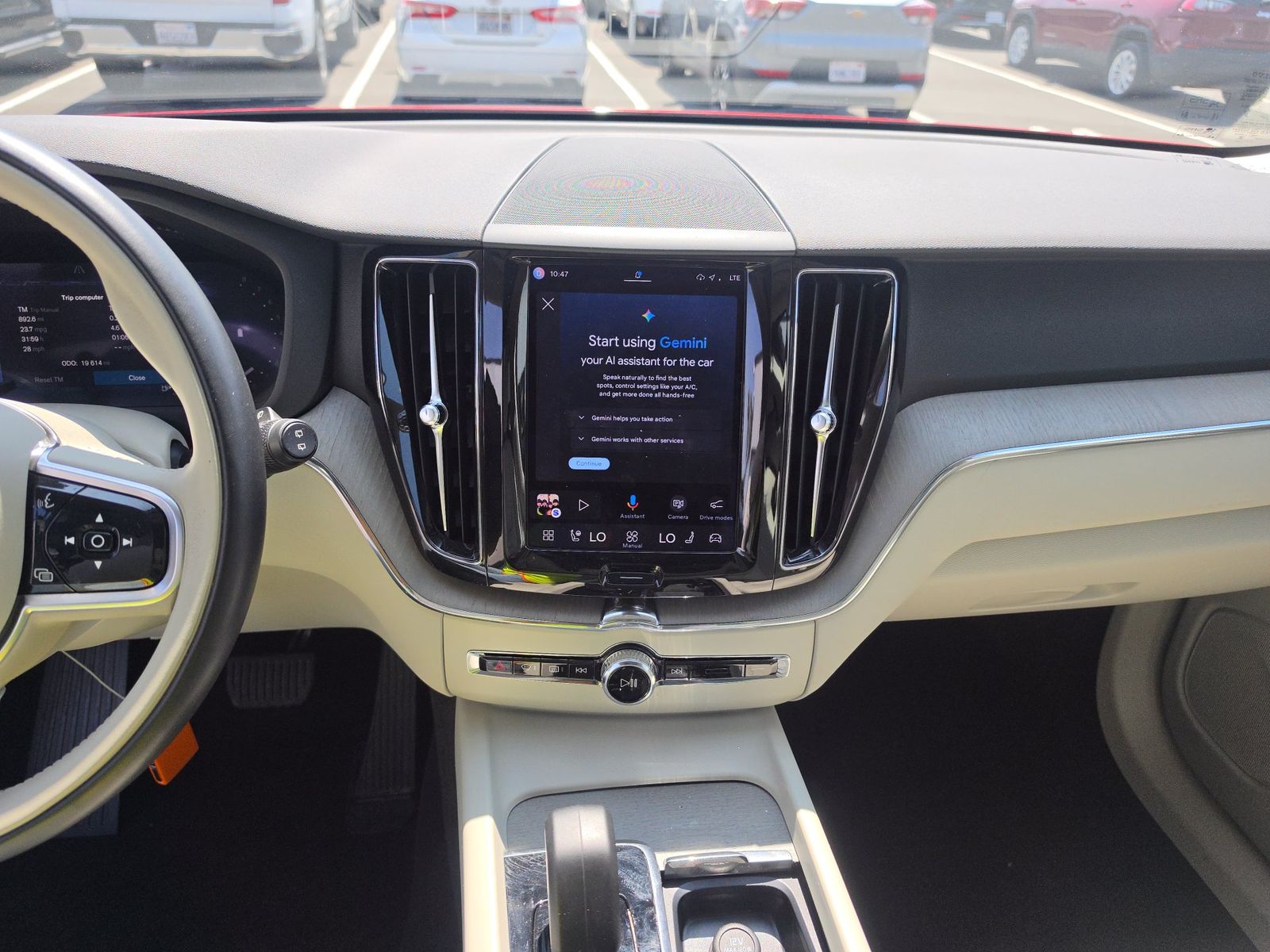 2023 Volvo XC60 B5 Plus AWD