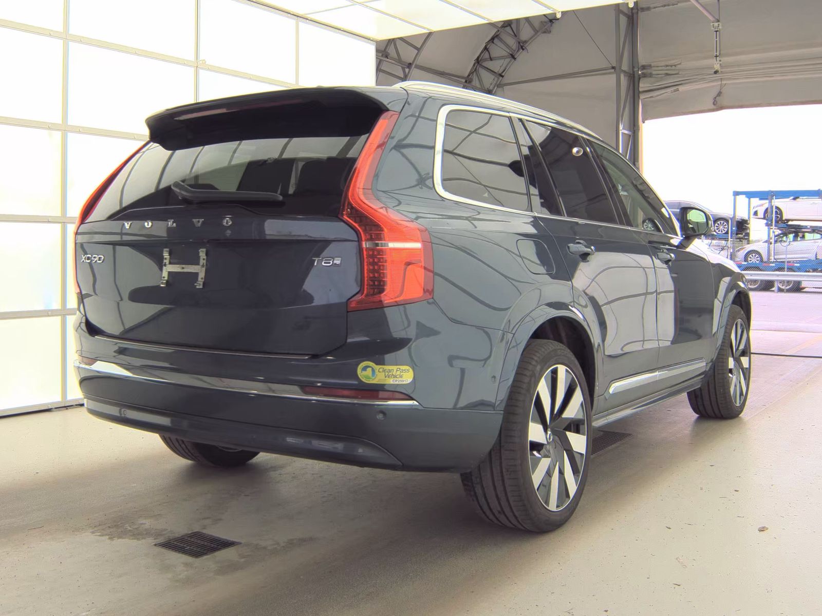 2025 Volvo XC90 Plug-In Hybrid T8 Plus AWD