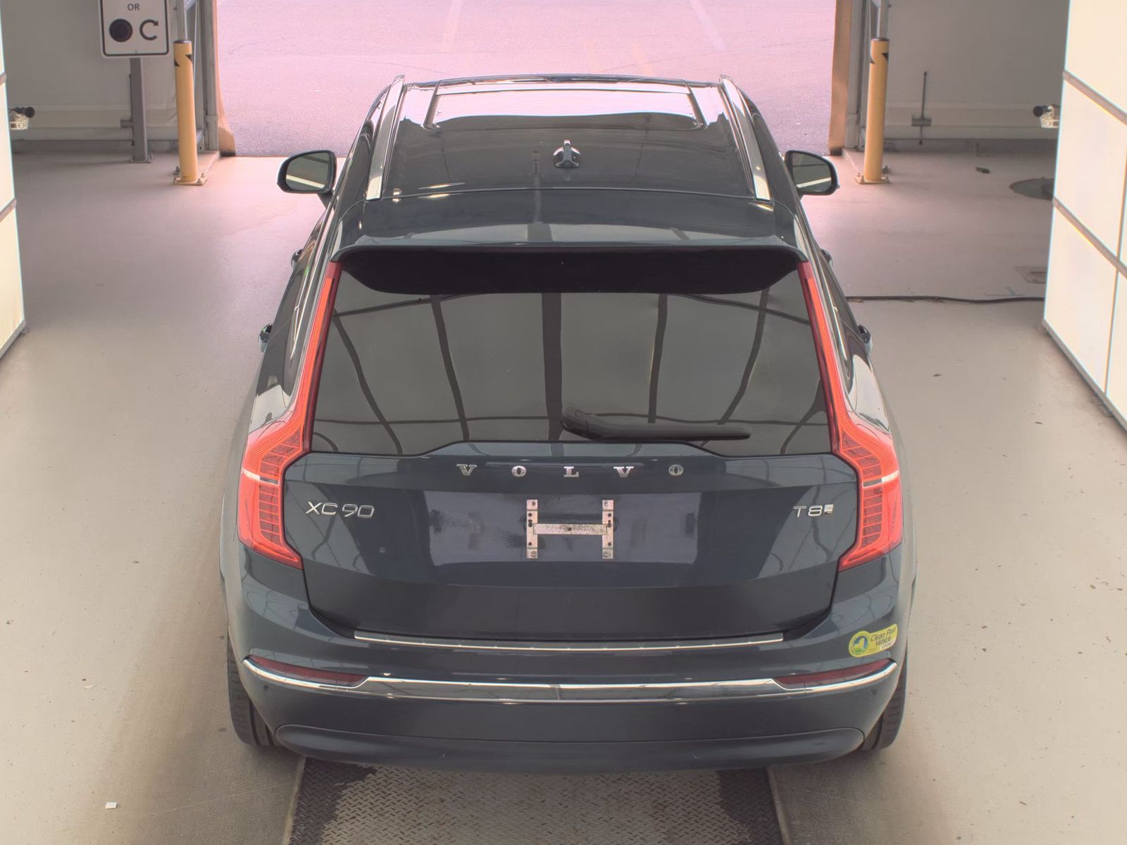 2025 Volvo XC90 Plug-In Hybrid T8 Plus AWD