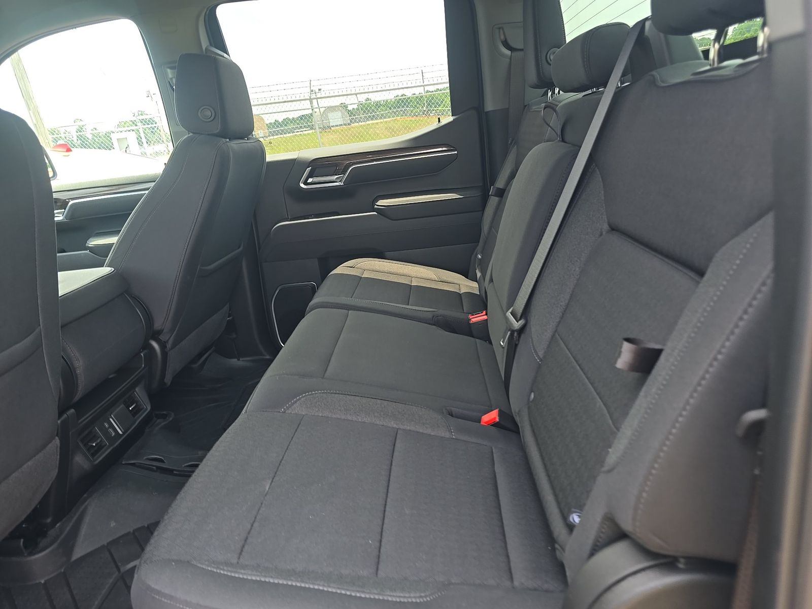 2025 Chevrolet Silverado 1500 RST AWD