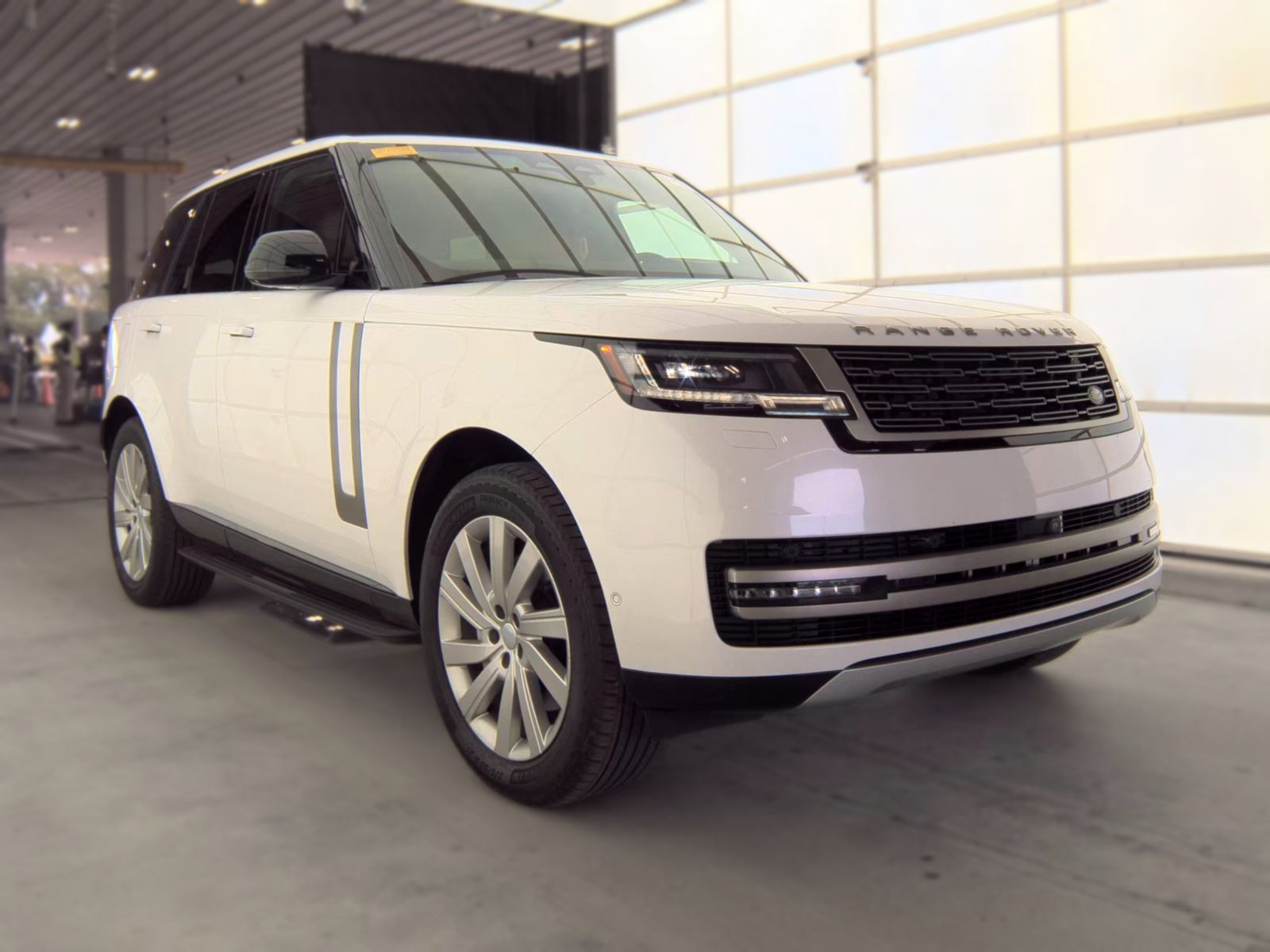 2024 Land Rover Range Rover SE AWD