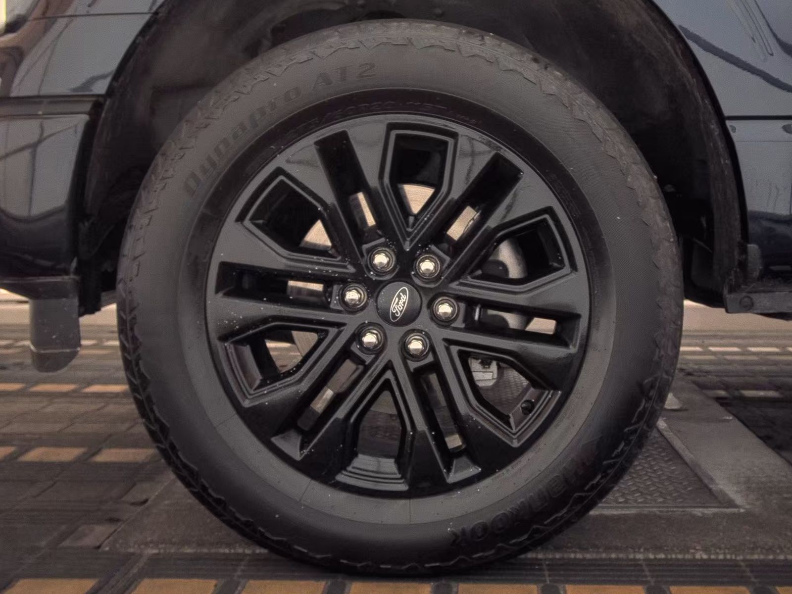 2025 Ford F-150 Hybrid Lariat AWD