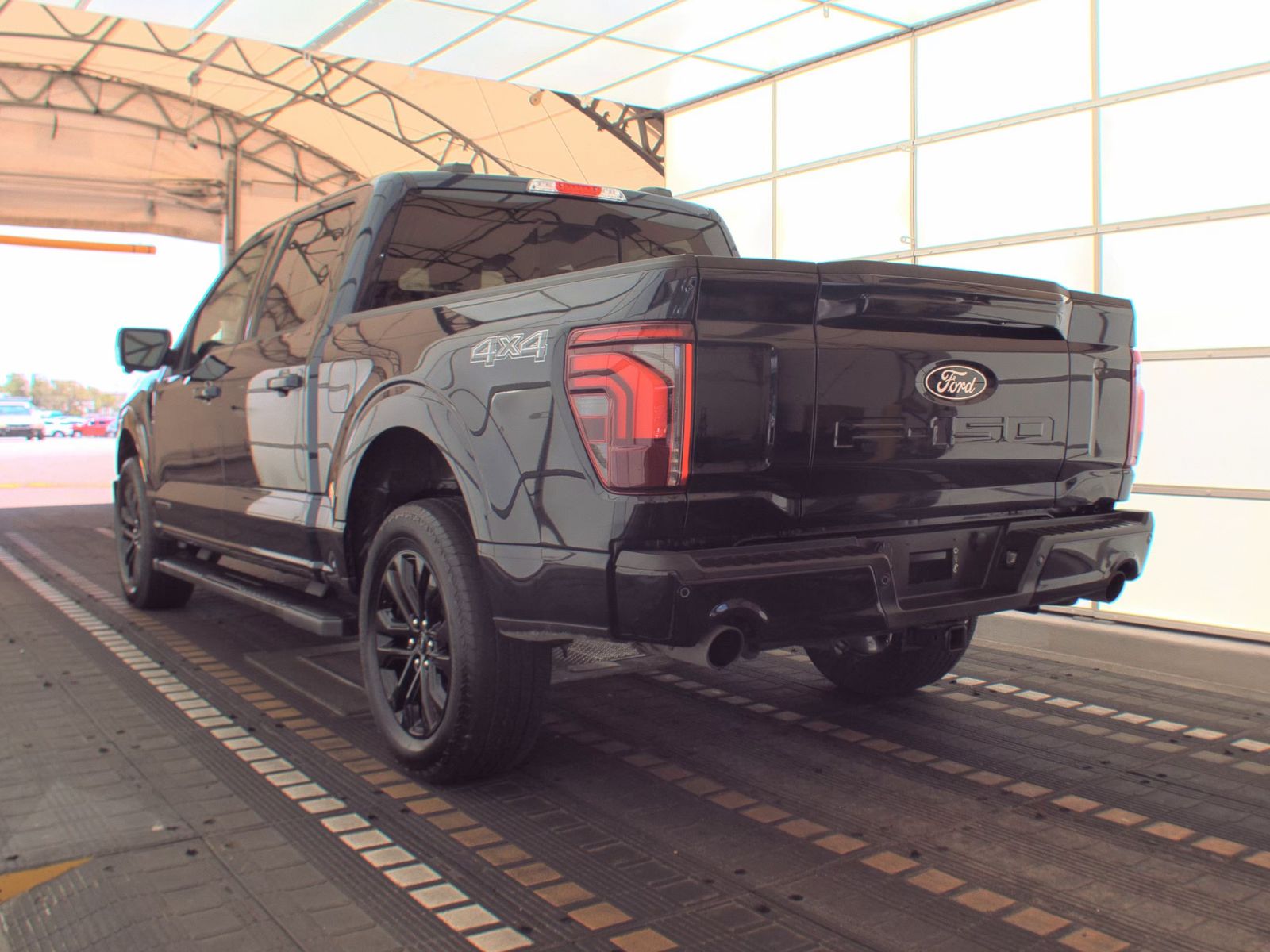 2025 Ford F-150 Hybrid Lariat AWD