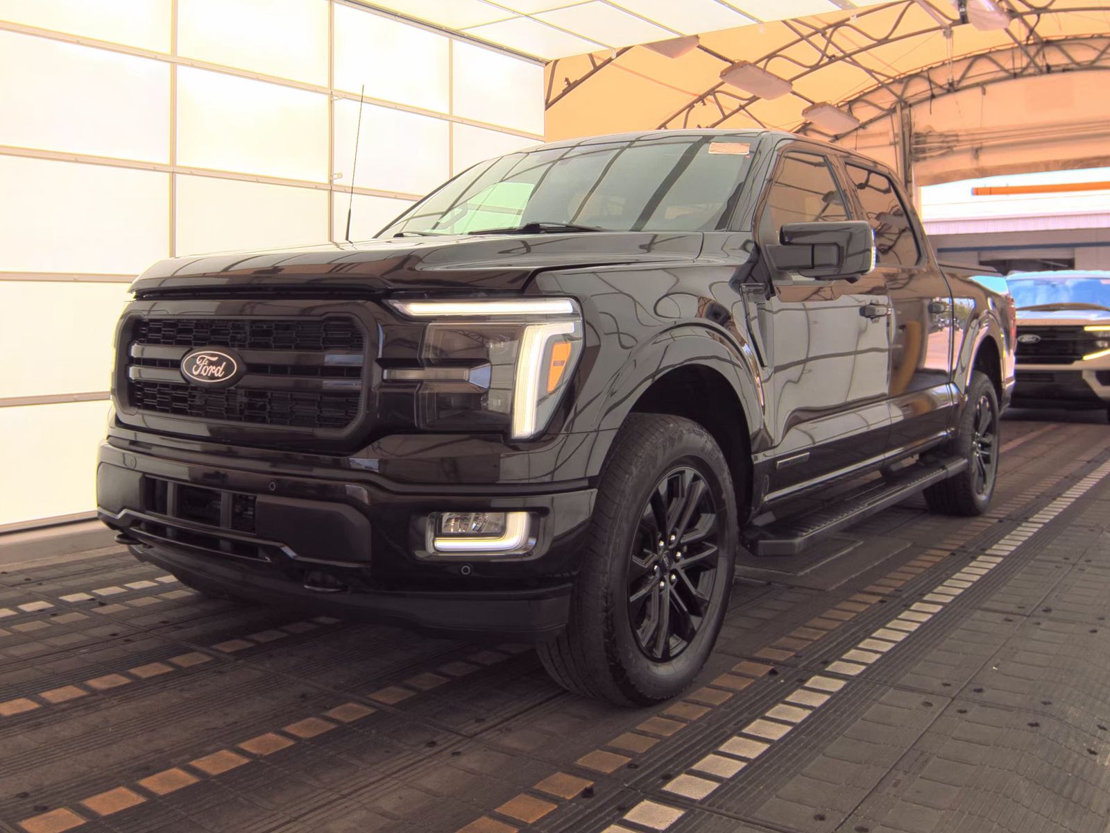 2024 Ford F-150 Hybrid Lariat AWD