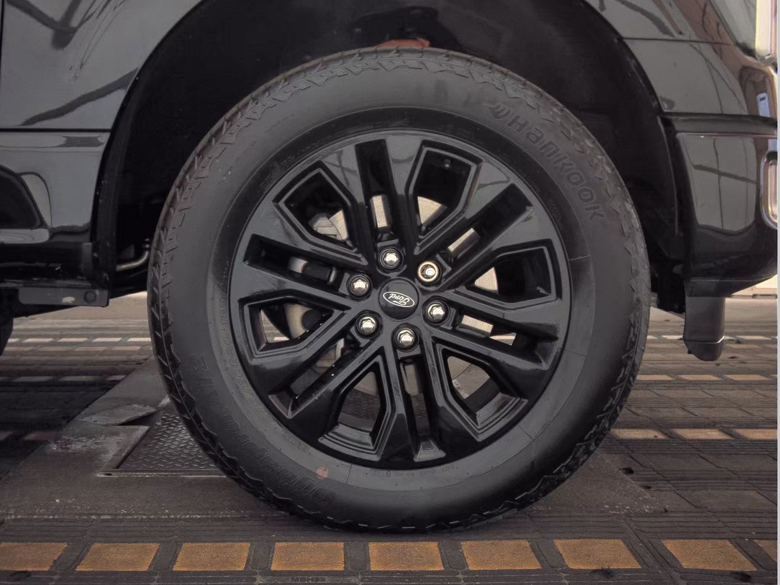 2024 Ford F-150 Hybrid Lariat AWD