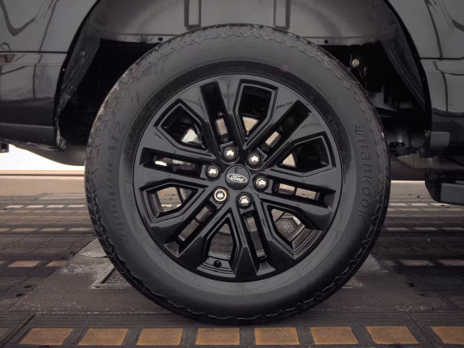 2024 Ford F-150 Hybrid Lariat AWD