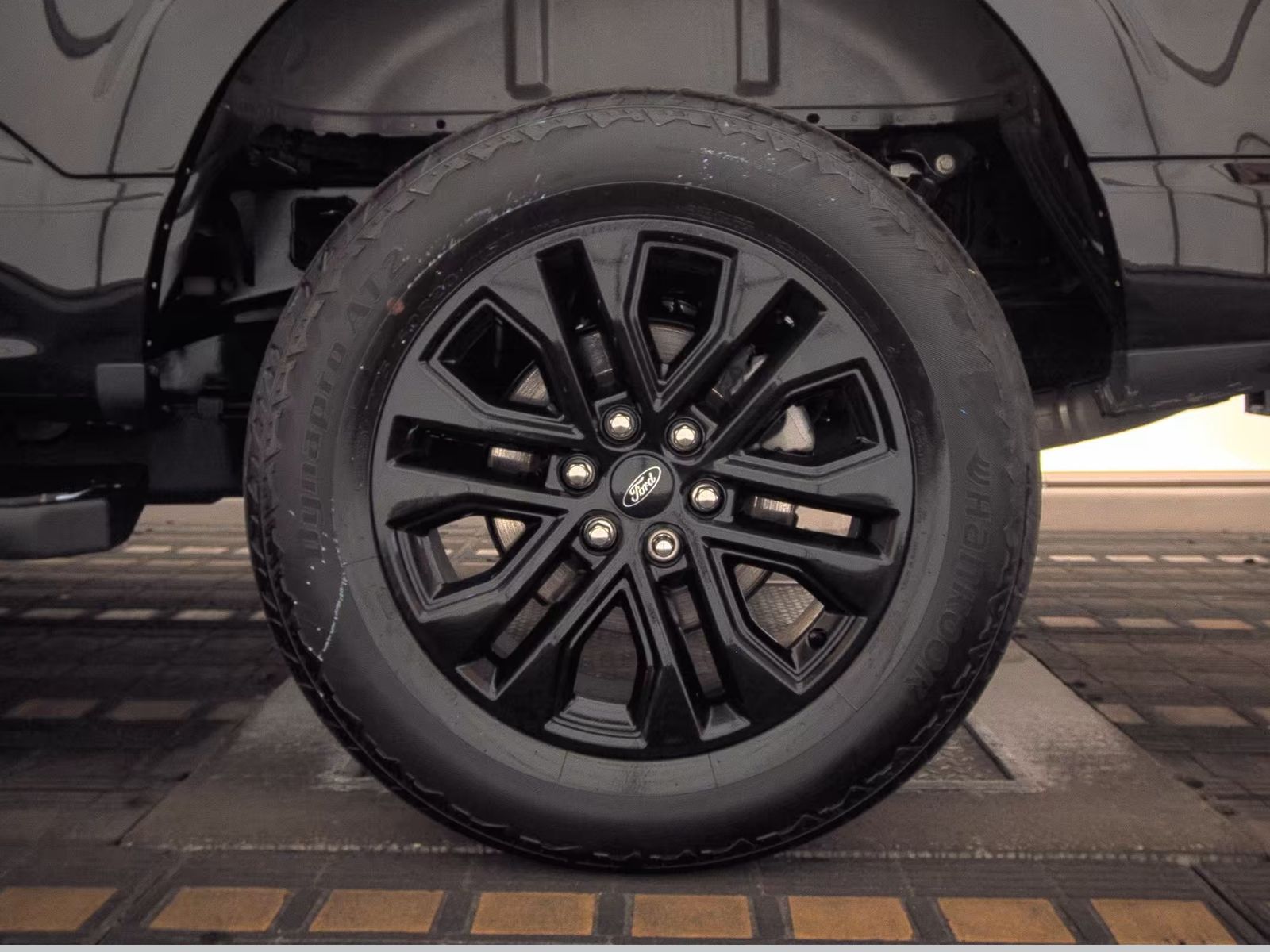 2024 Ford F-150 Hybrid Lariat AWD