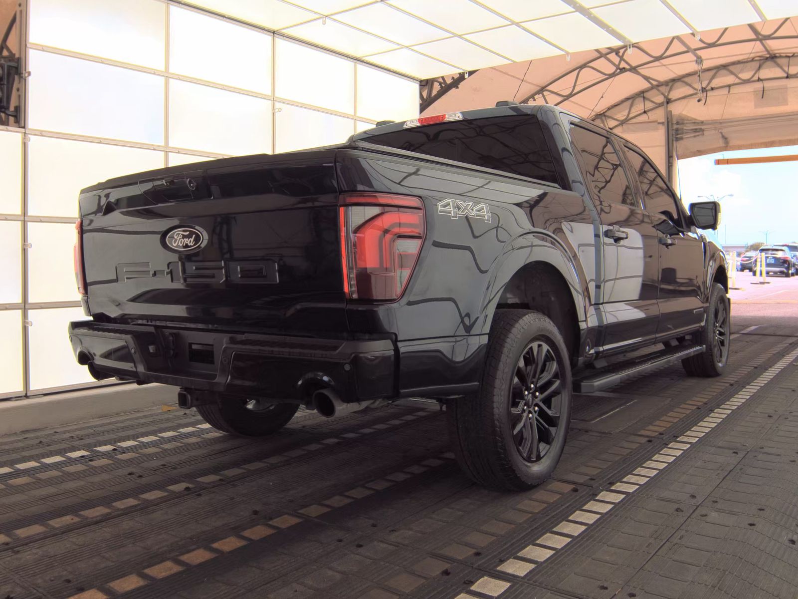 2024 Ford F-150 Hybrid Lariat AWD