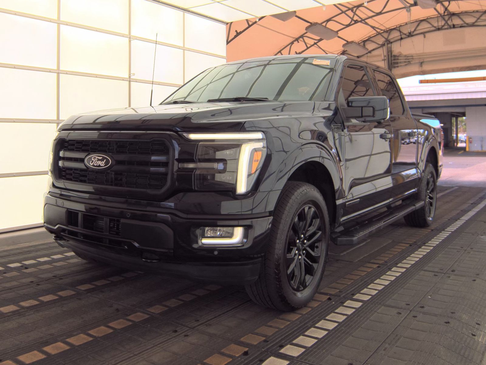 2024 Ford F-150 Hybrid Lariat AWD