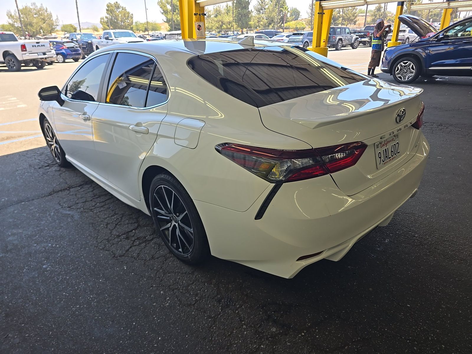 2024 Toyota Camry SE FWD