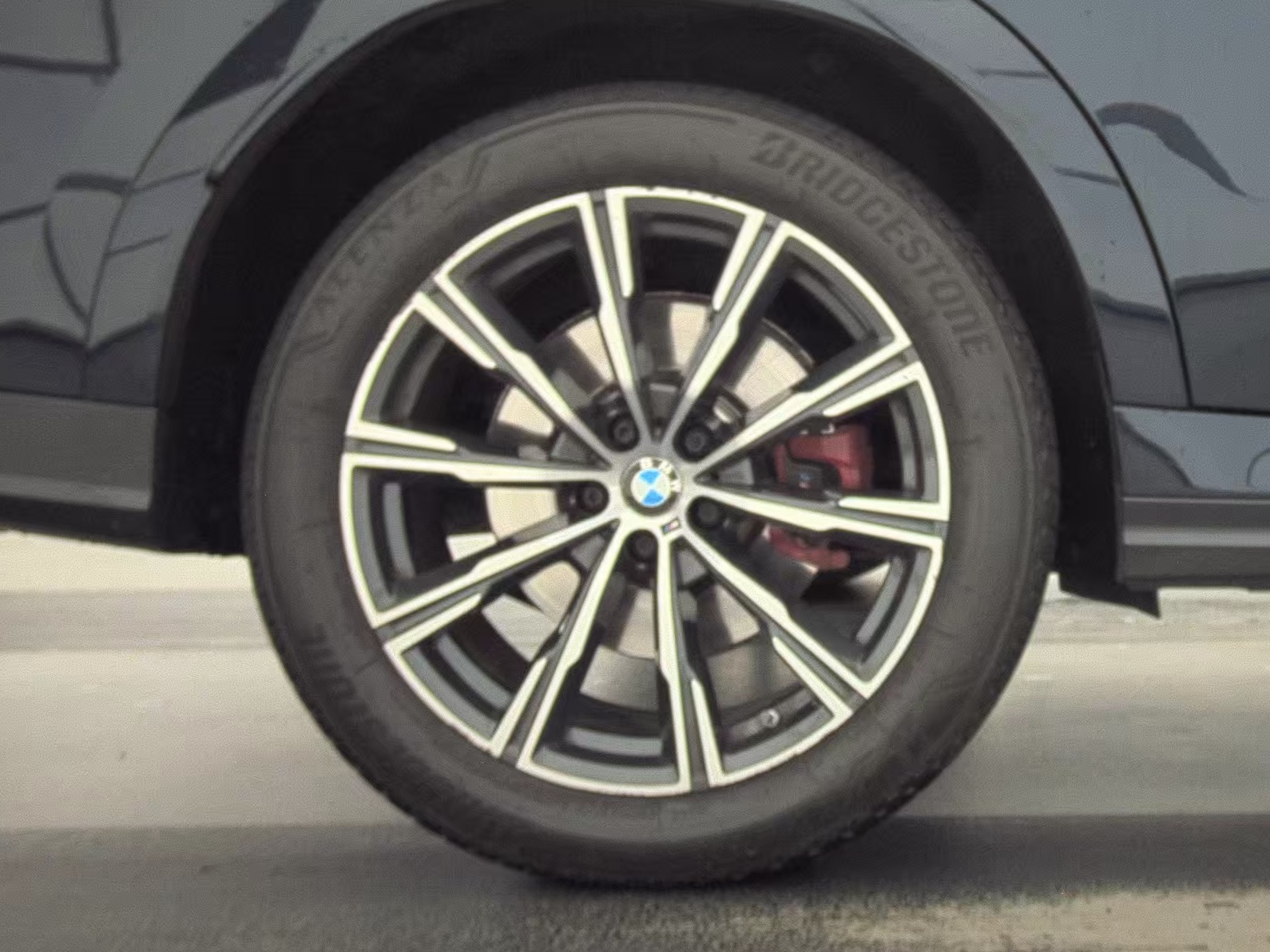 2024 BMW X6 xDrive40i AWD