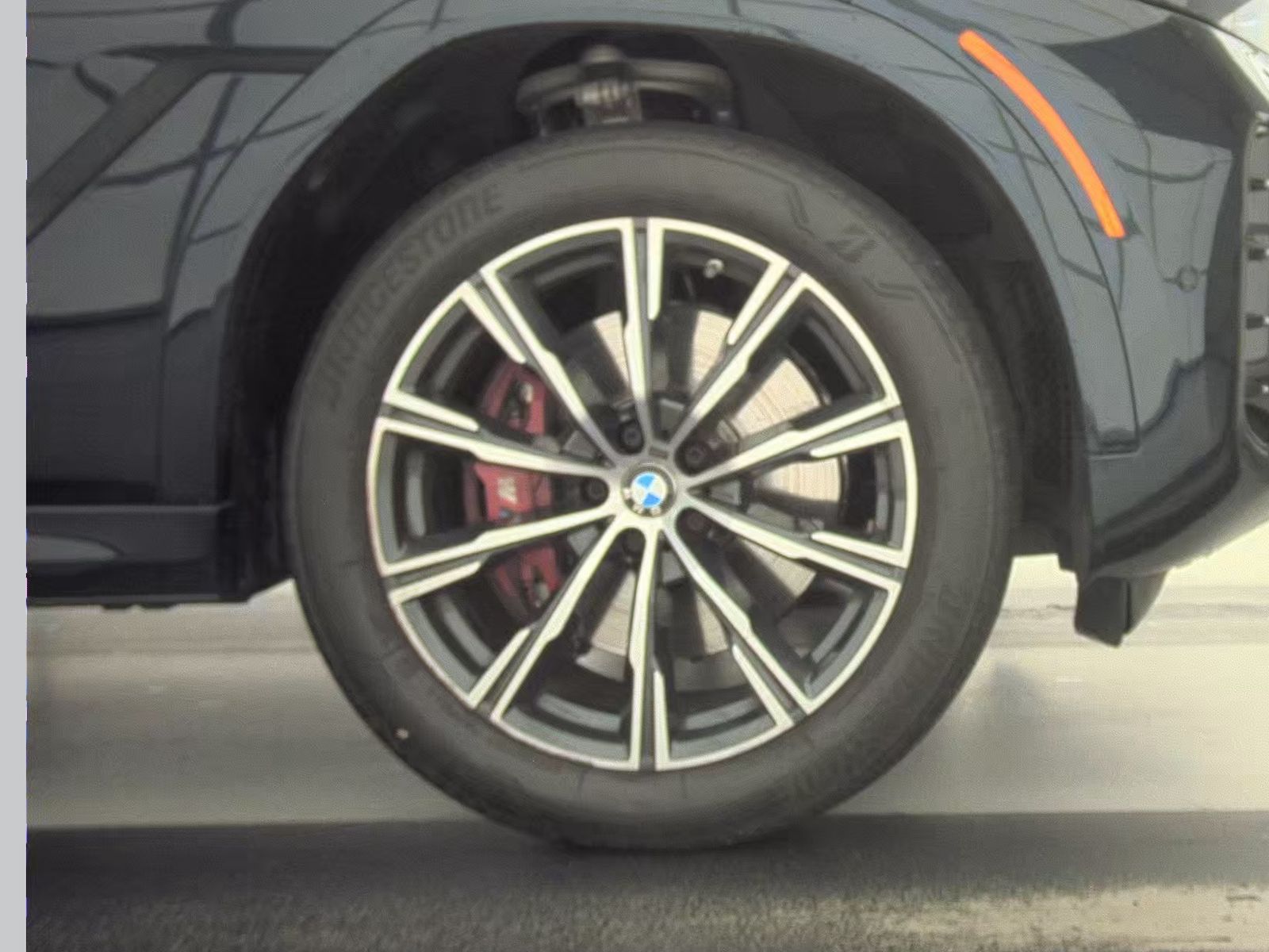 2024 BMW X6 xDrive40i AWD