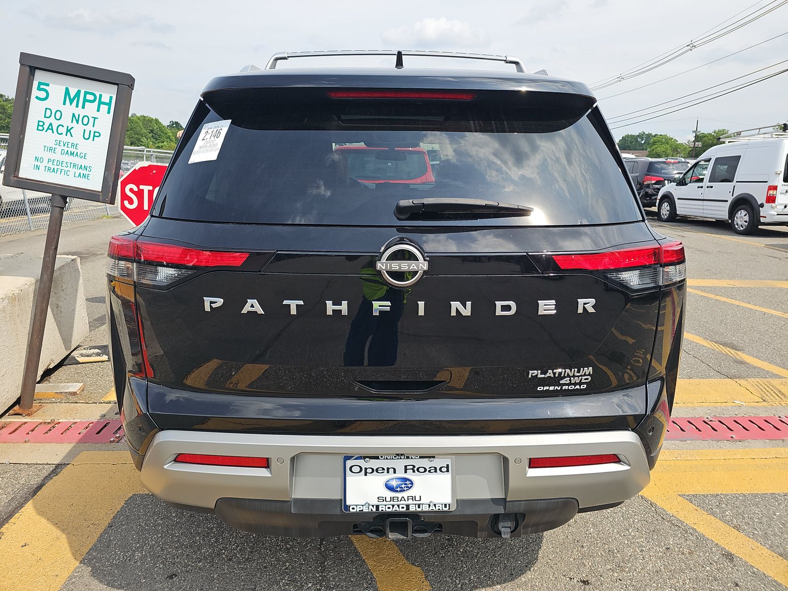 2022 Nissan Pathfinder Platinum AWD