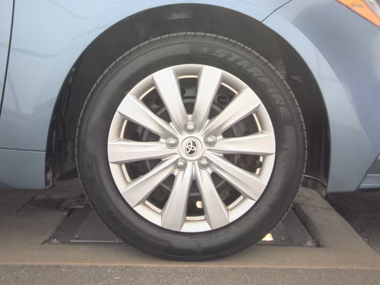 2021 Toyota Corolla LE FWD