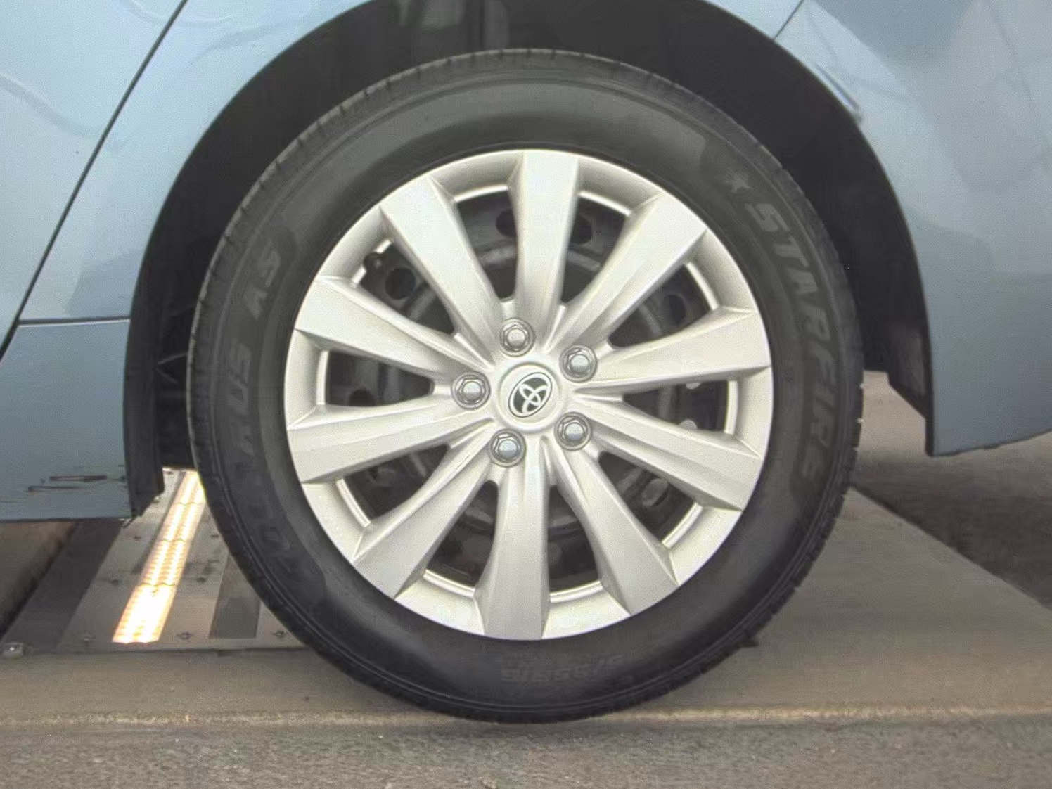 2021 Toyota Corolla LE FWD