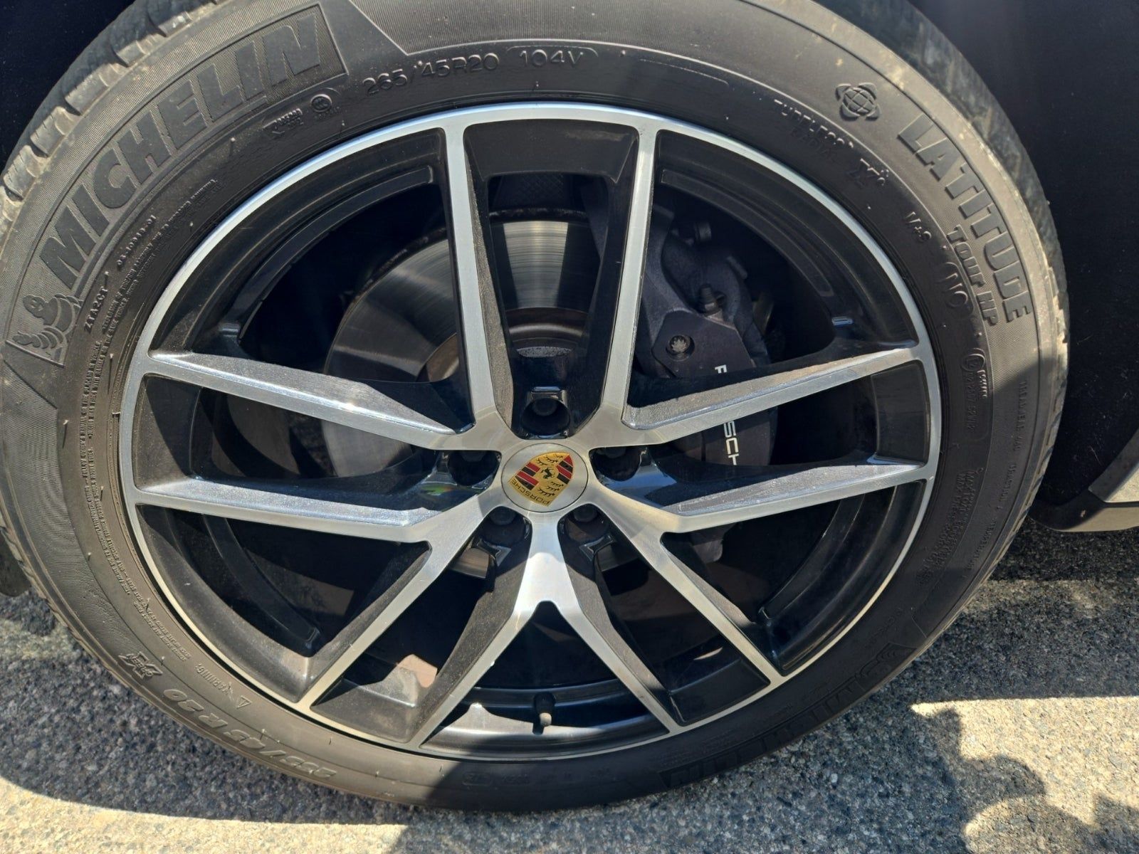 2022 Porsche Macan Base AWD