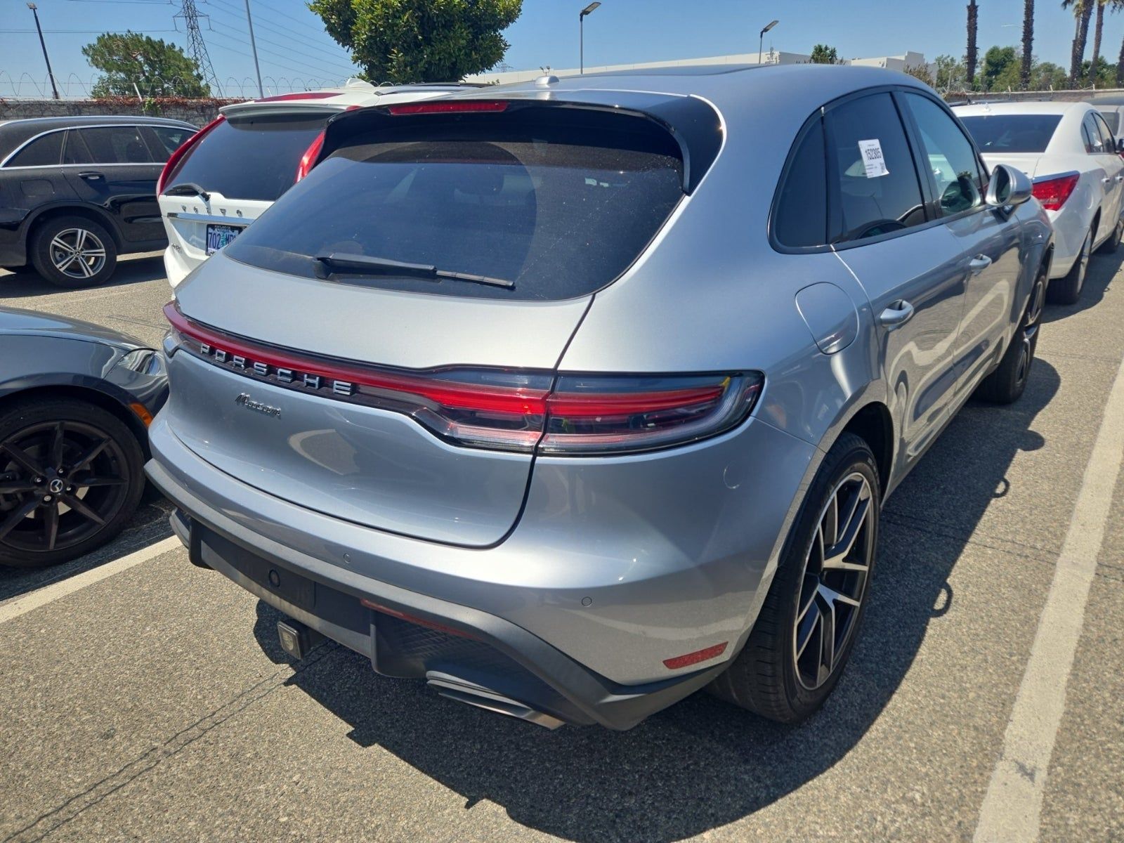2022 Porsche Macan Base AWD