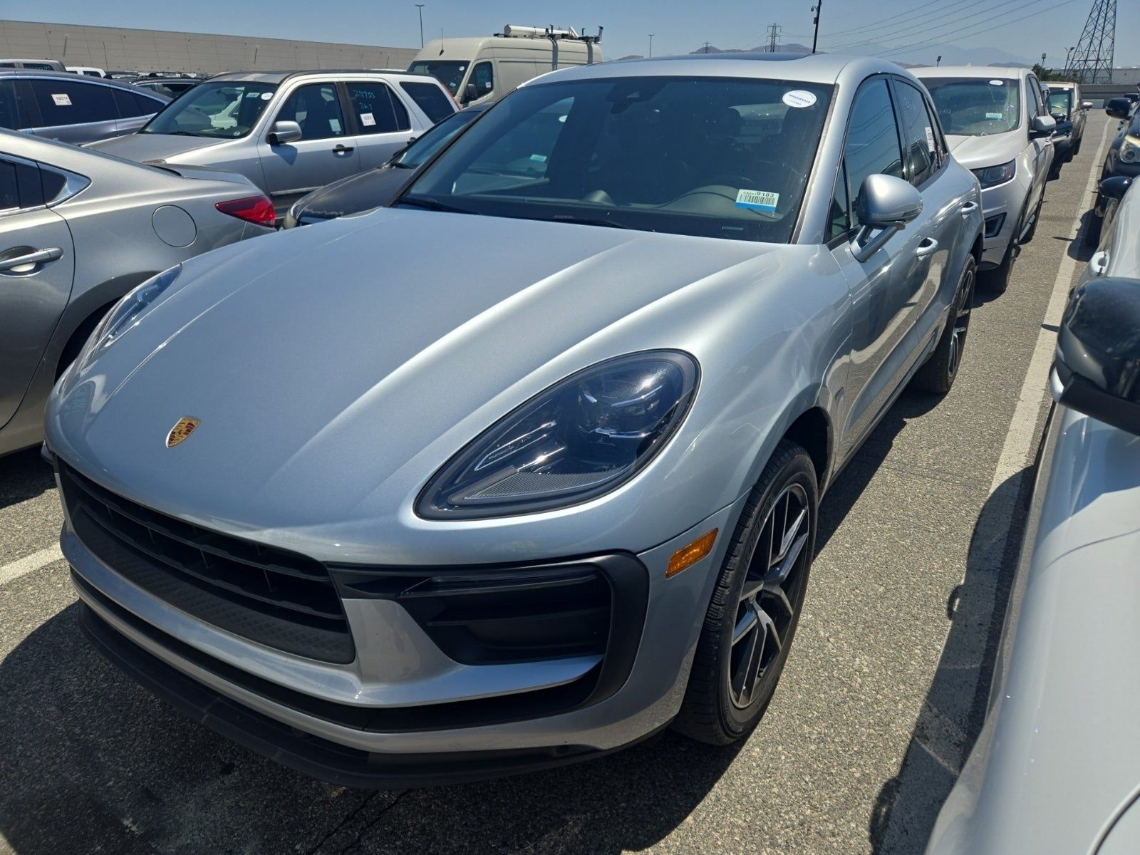 2022 Porsche Macan Base AWD