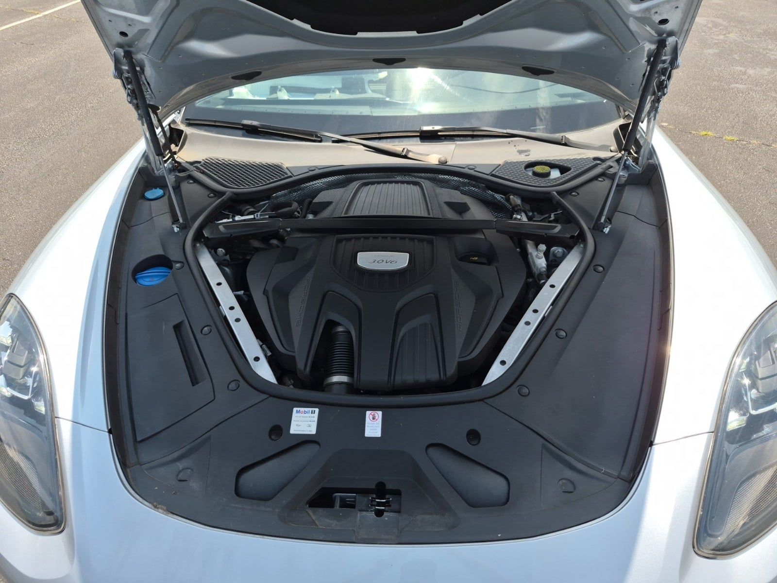2018 Porsche Panamera Base RWD
