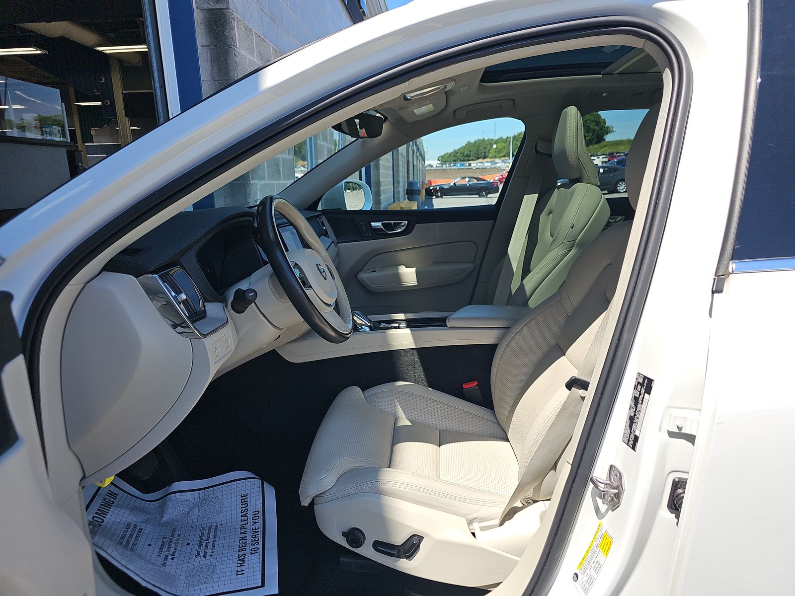 2022 Volvo XC60 B5 Inscription AWD