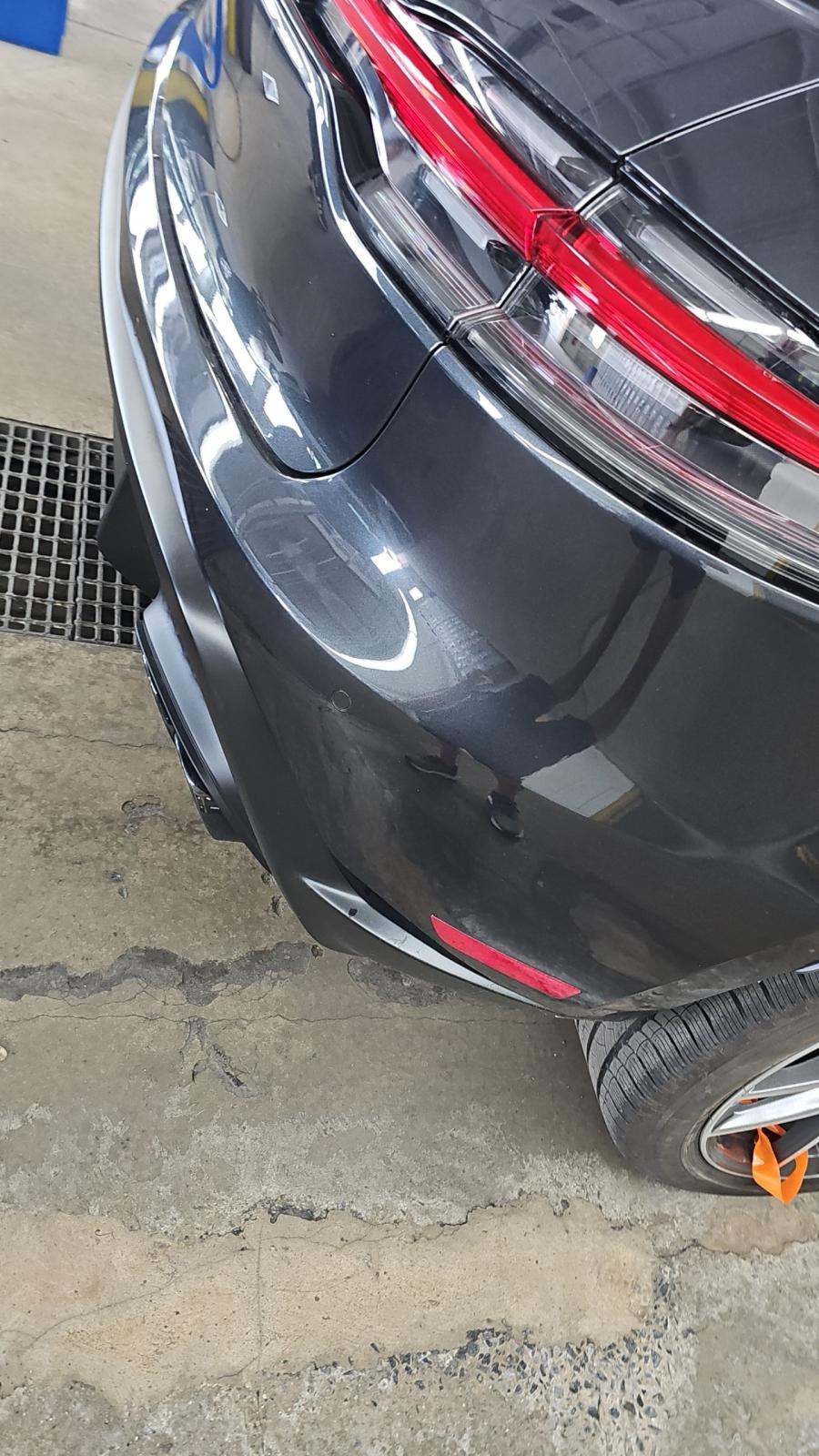 2024 Porsche Macan Base AWD
