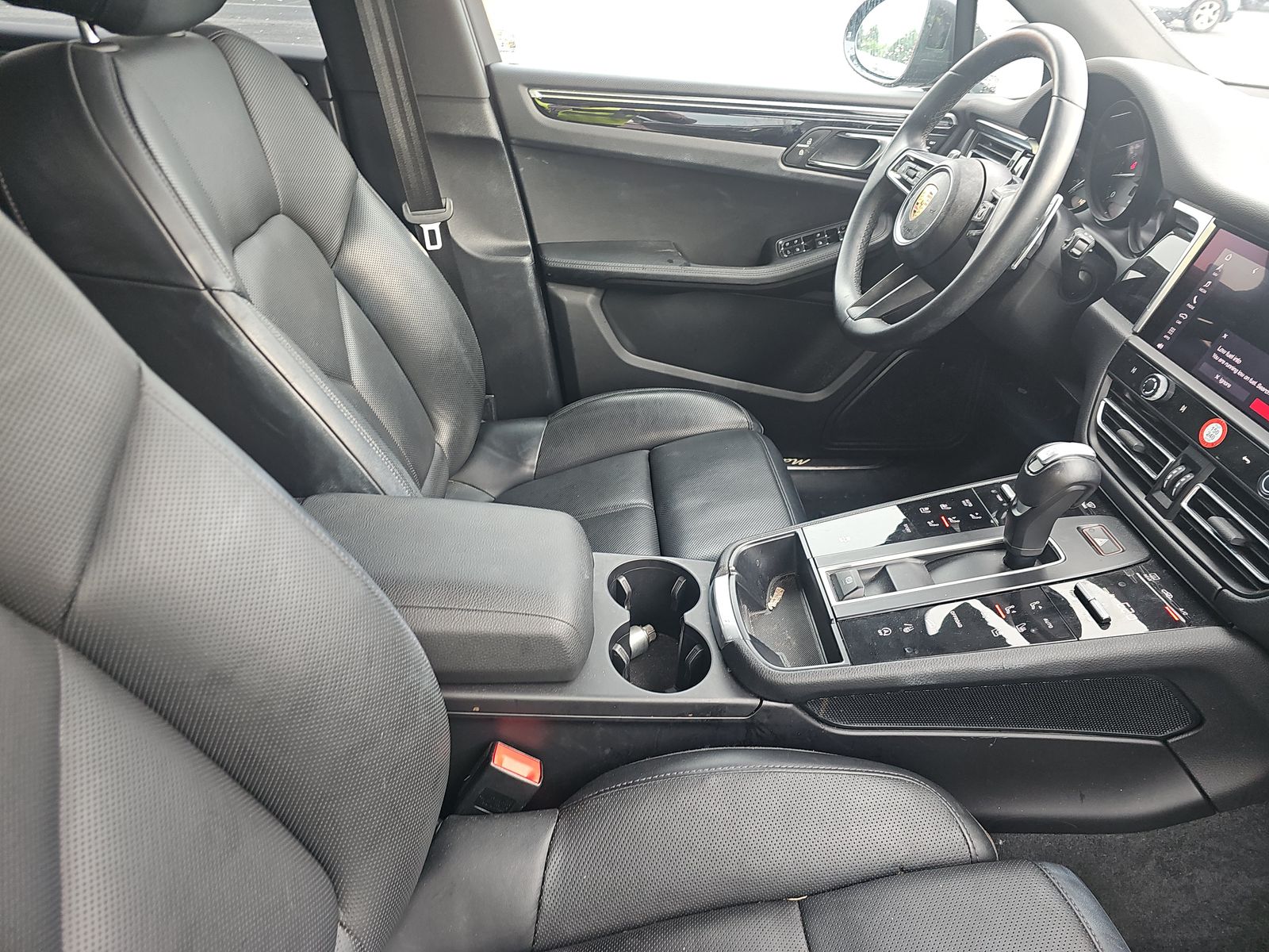 2024 Porsche Macan Base AWD