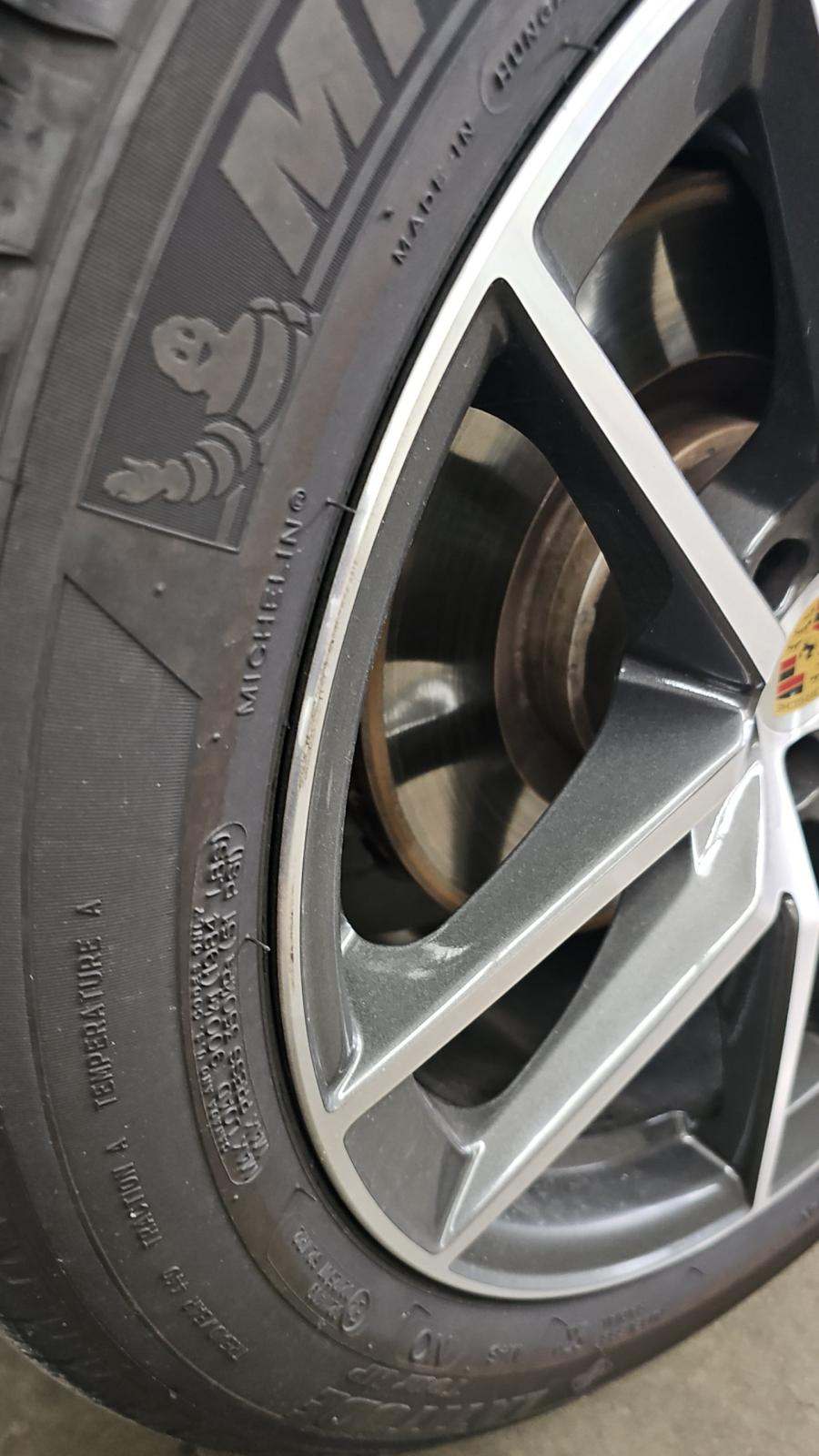 2024 Porsche Macan Base AWD