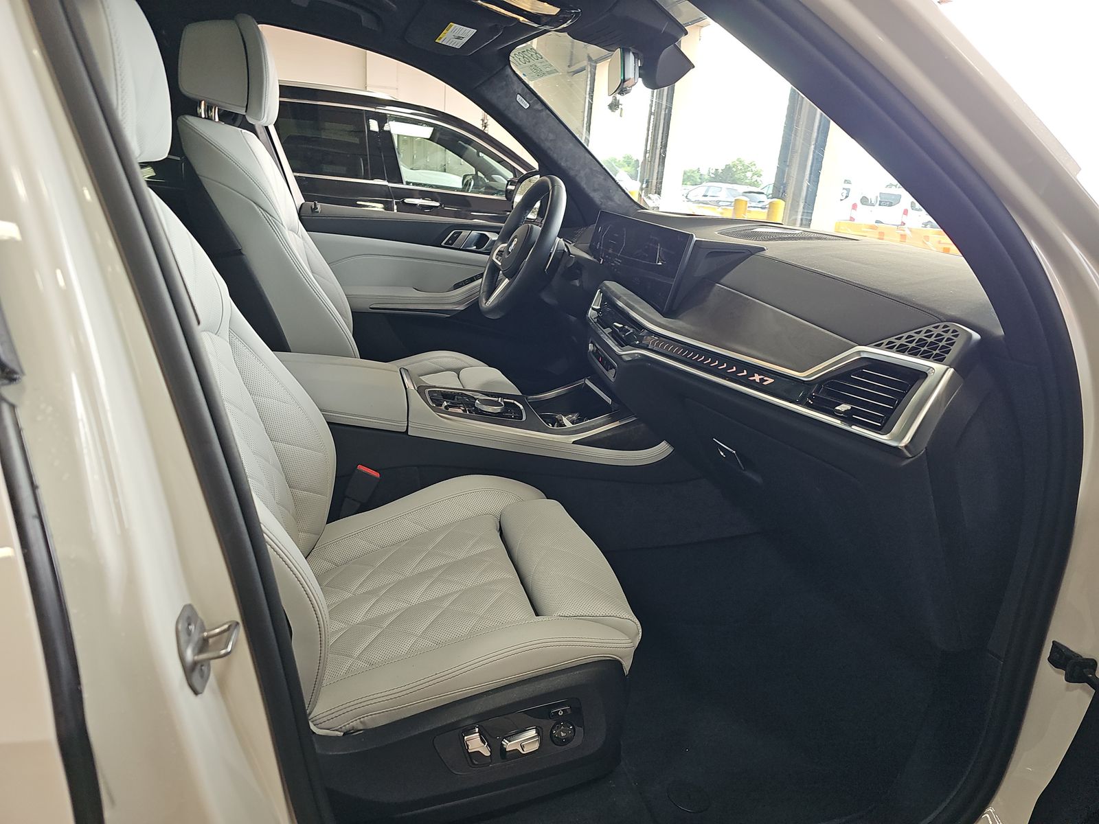 2026 BMW X7 xDrive40i AWD
