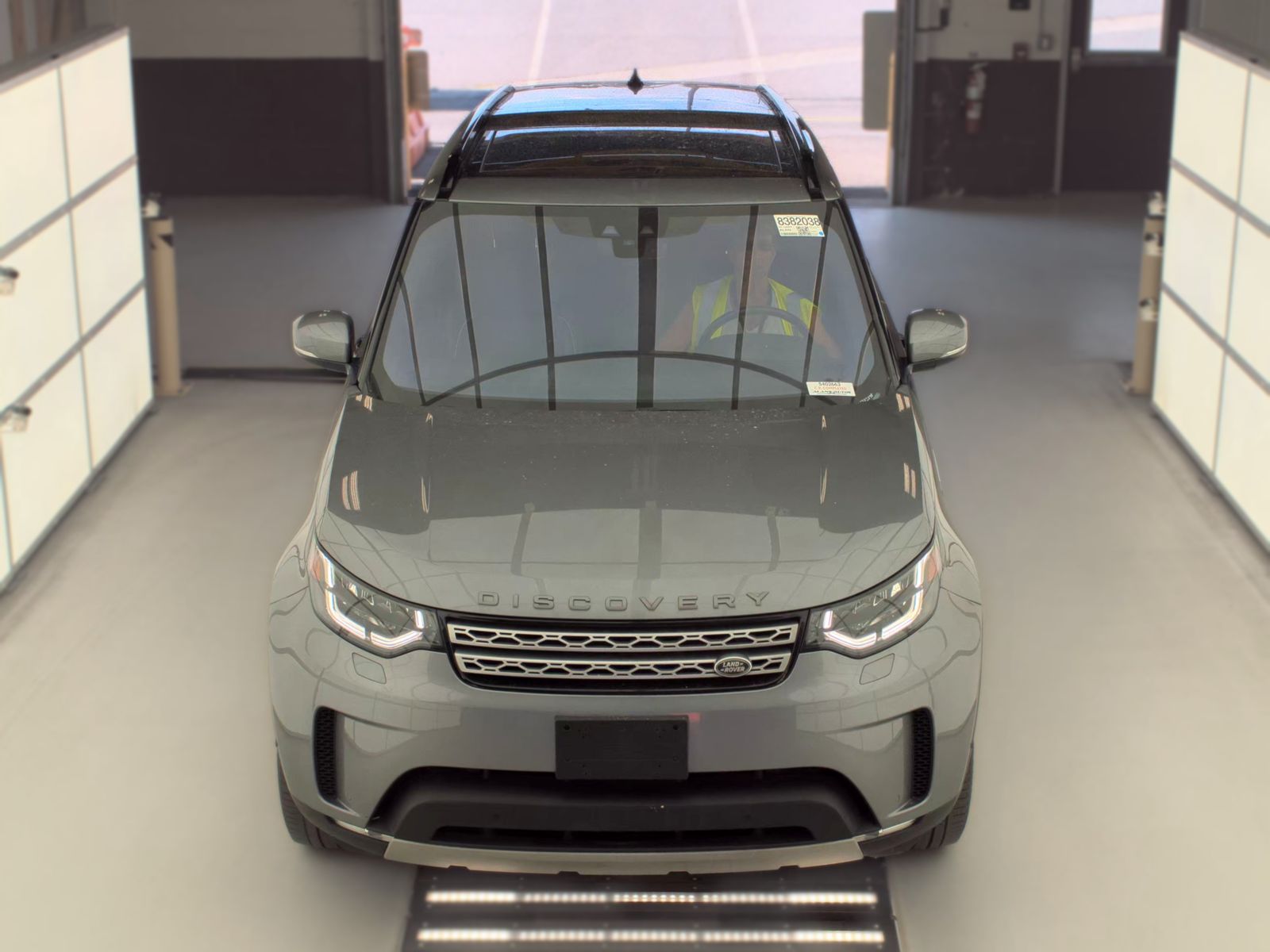 2020 Land Rover Discovery HSE FWD