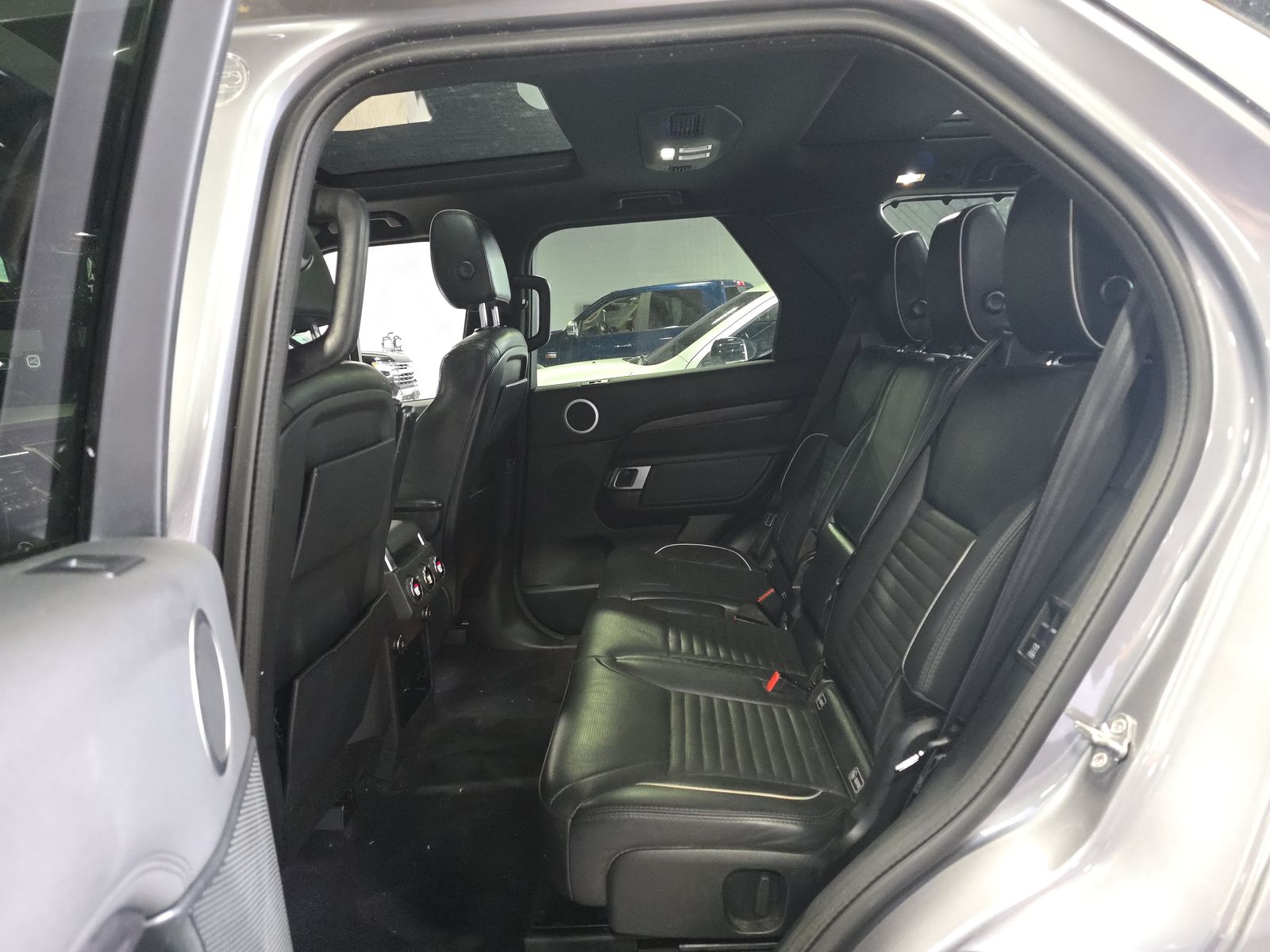 2020 Land Rover Discovery HSE FWD